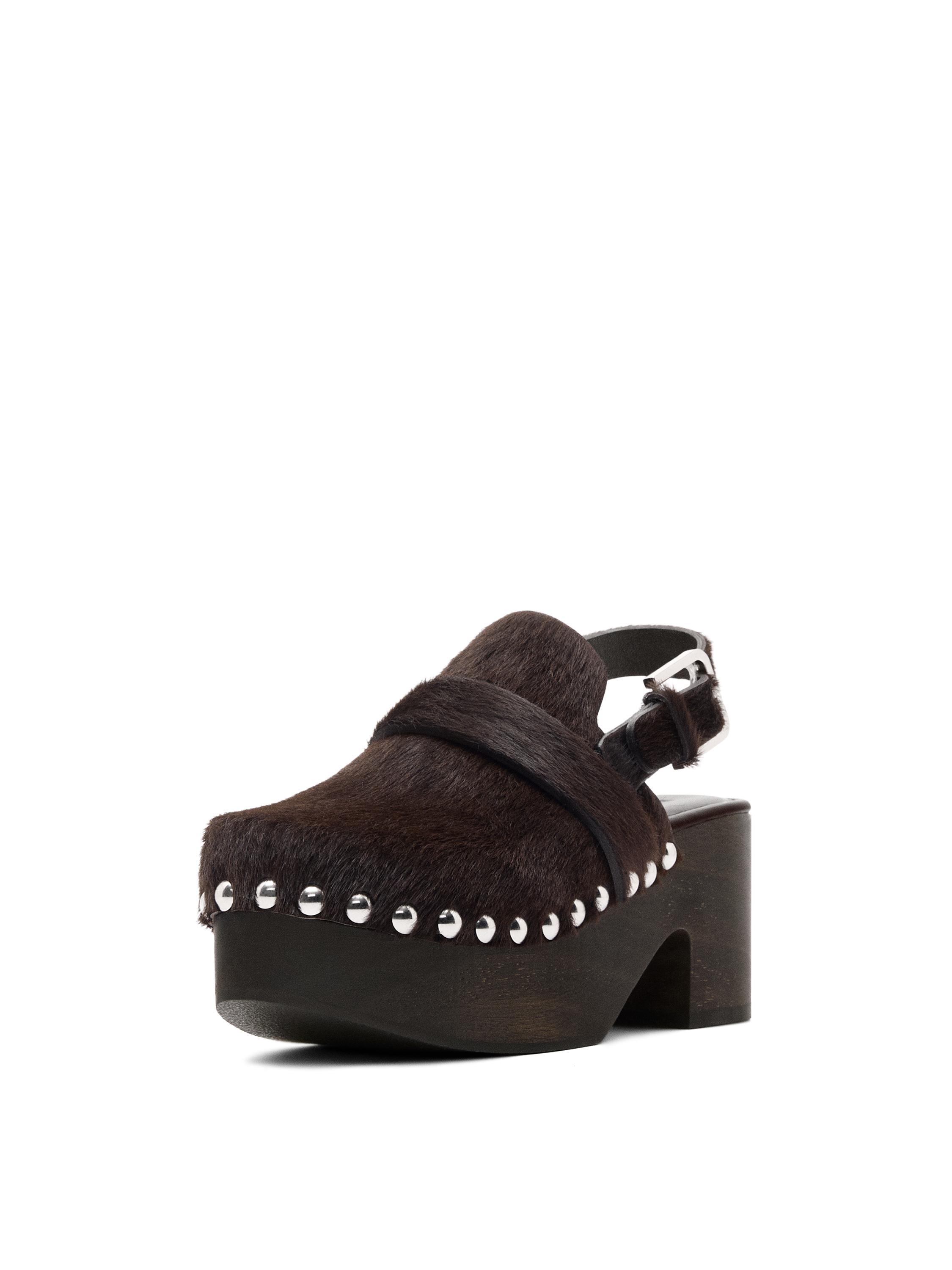 Hair on leather clogs with wooden sole — BROWN