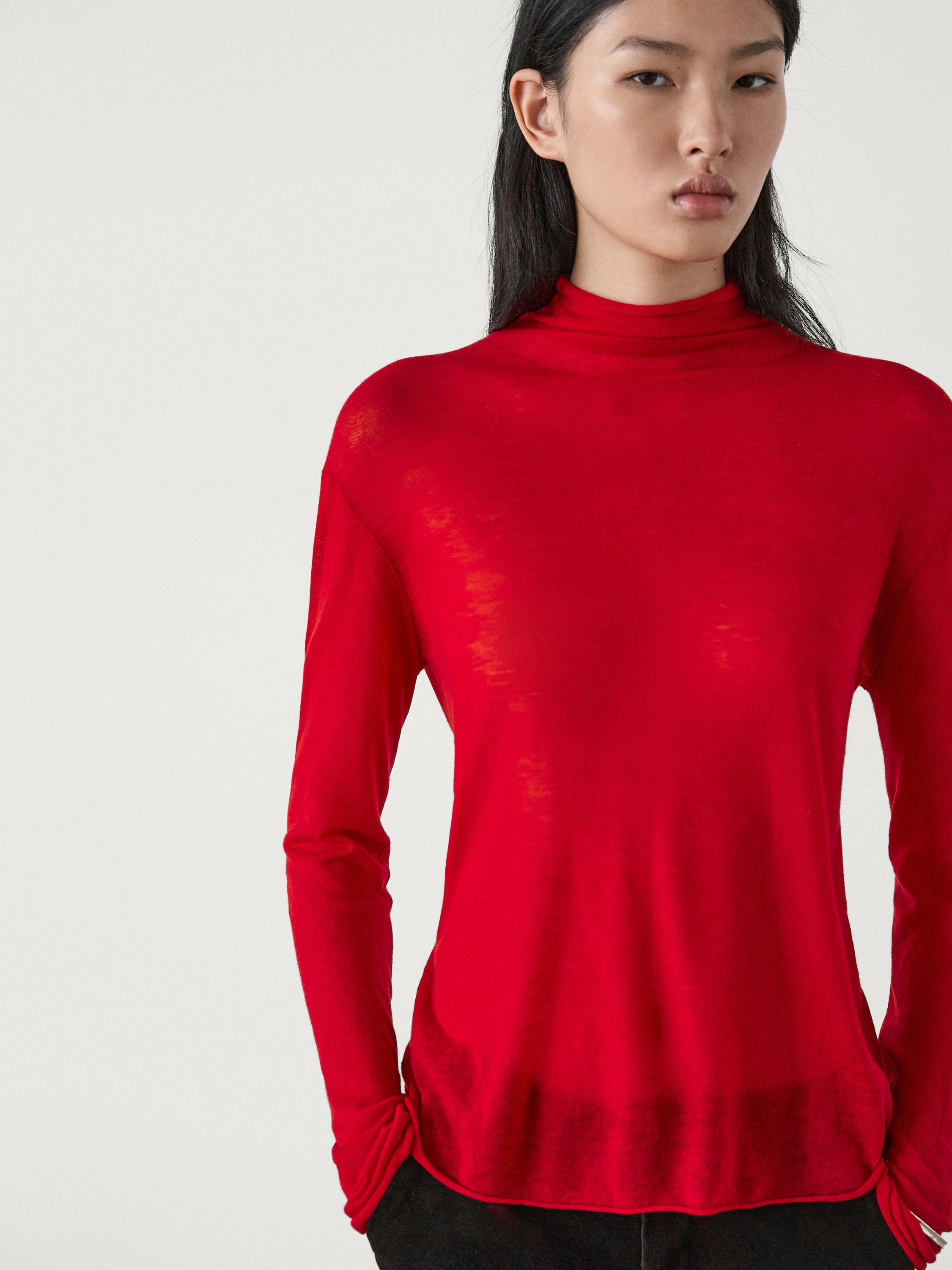 100% wool extra-fine knit sweater