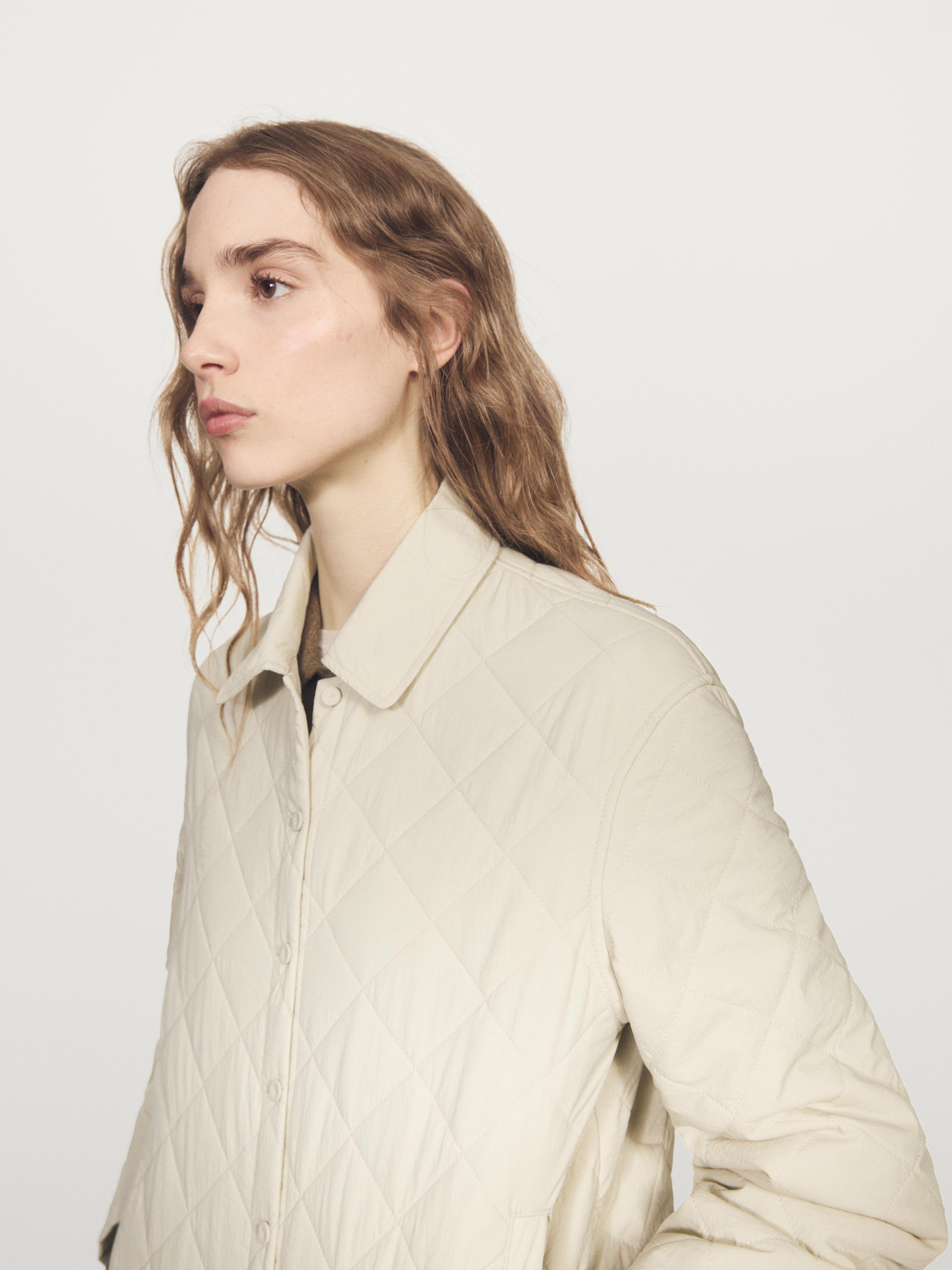 Кратка ватирана јакна со јака од кошула