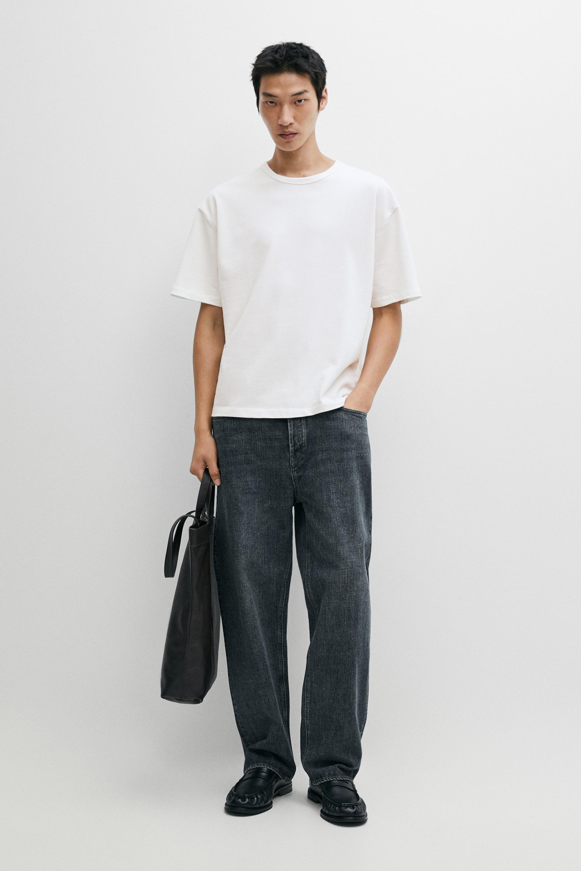 100% cotton boxy short sleeve T-shirt