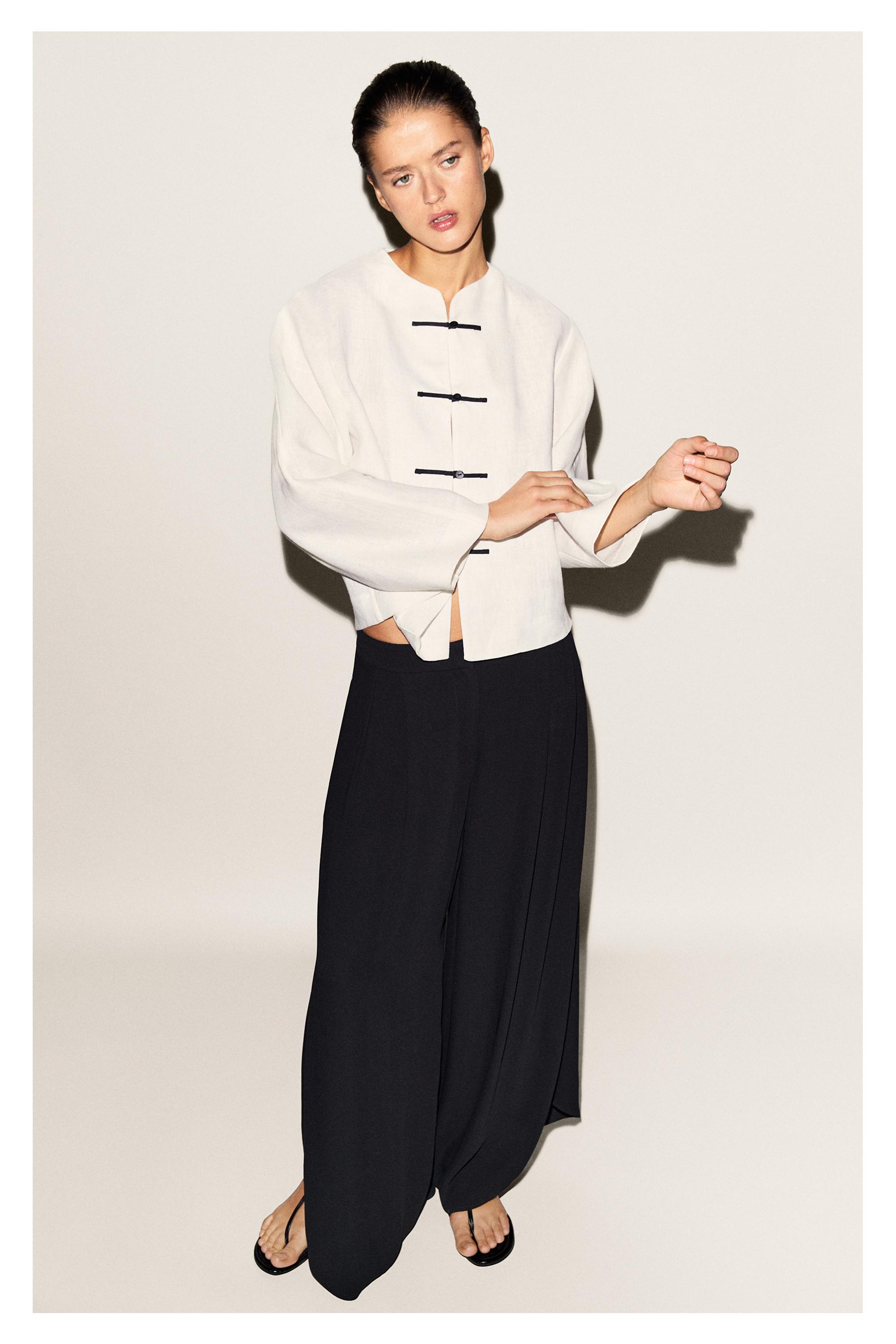 100% linen flowing shirt with button detail — Off white