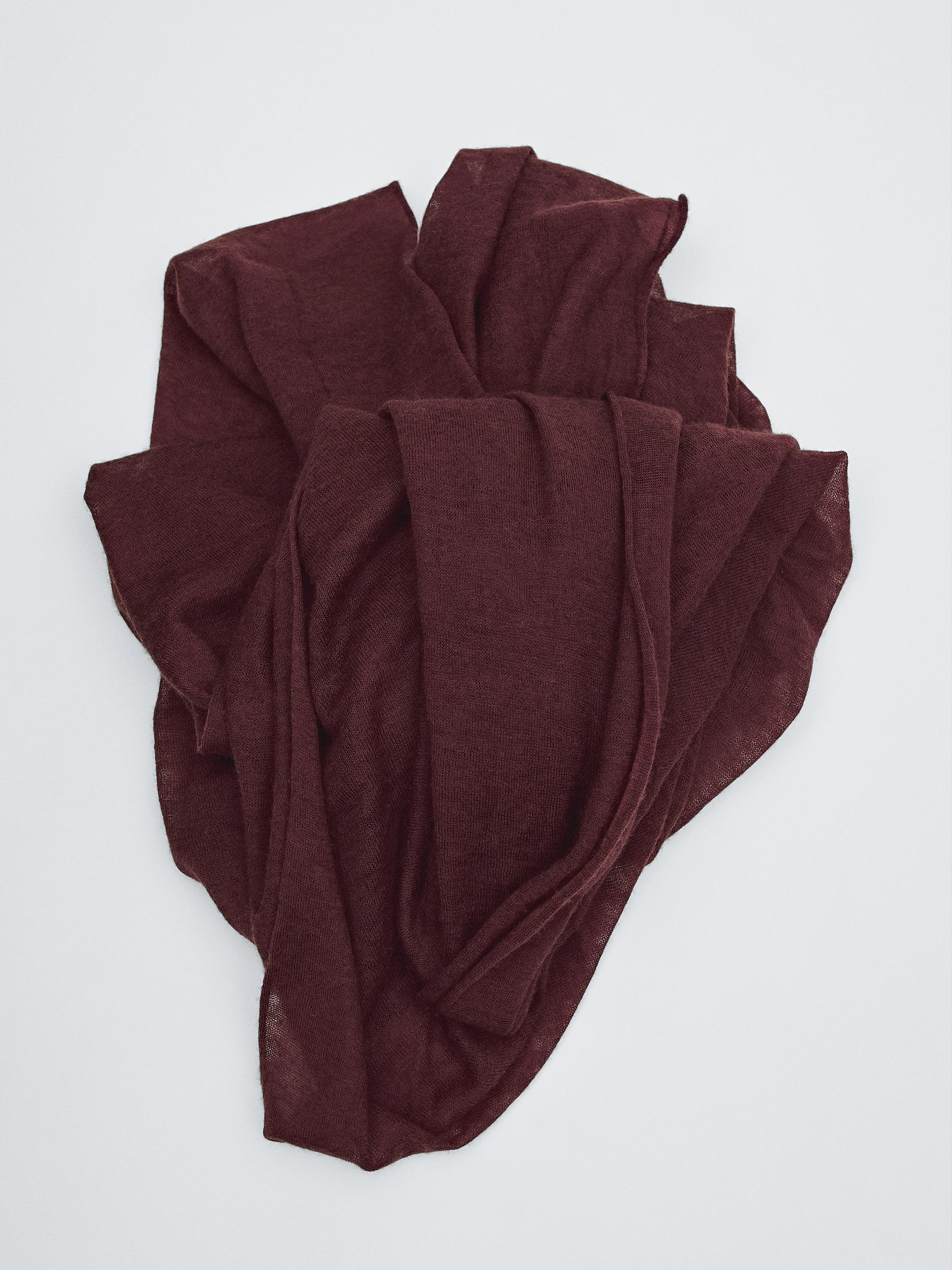 100% cashmere knit scarf