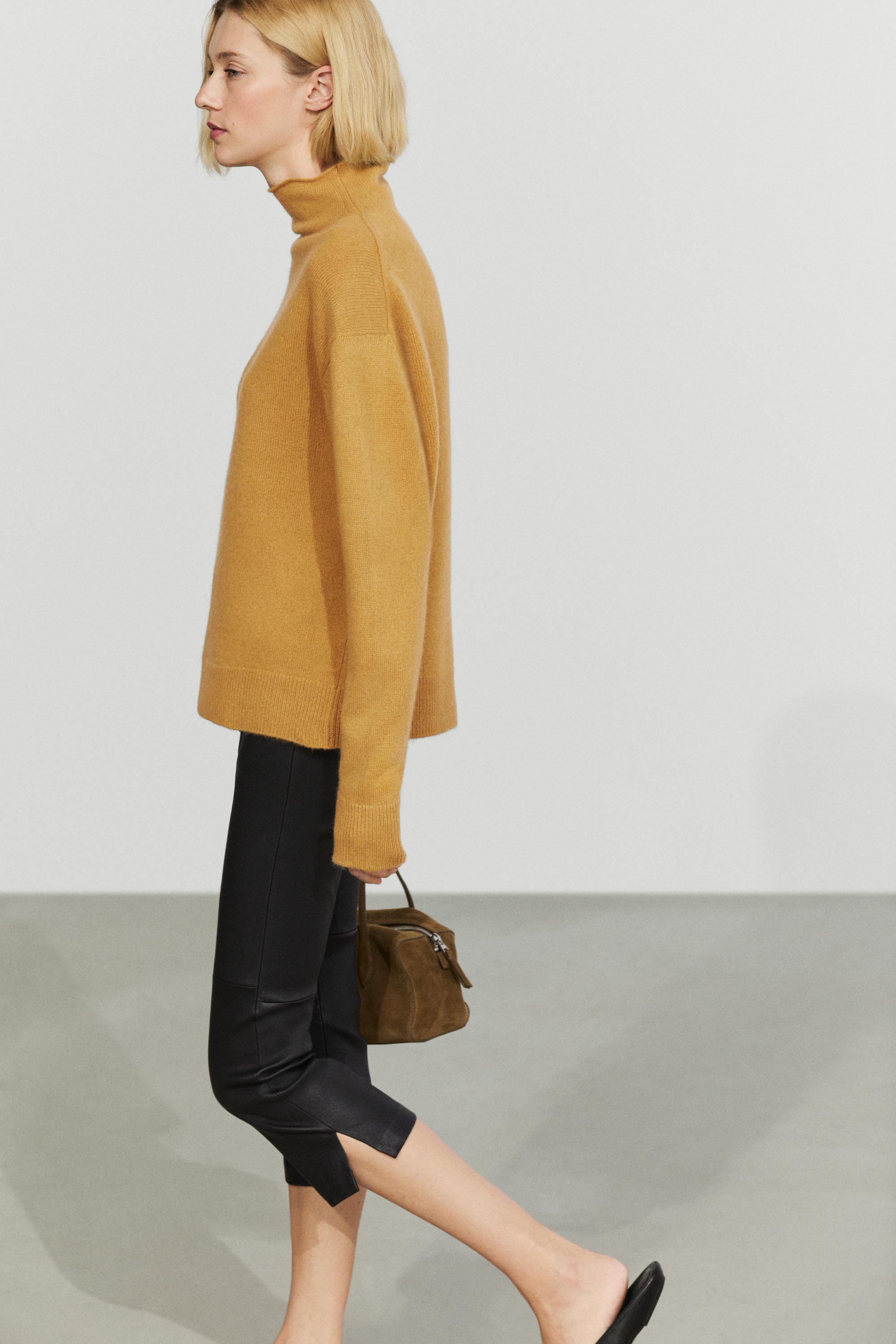 100% cashmere oversize knit sweater — MUSTARD YELLOW