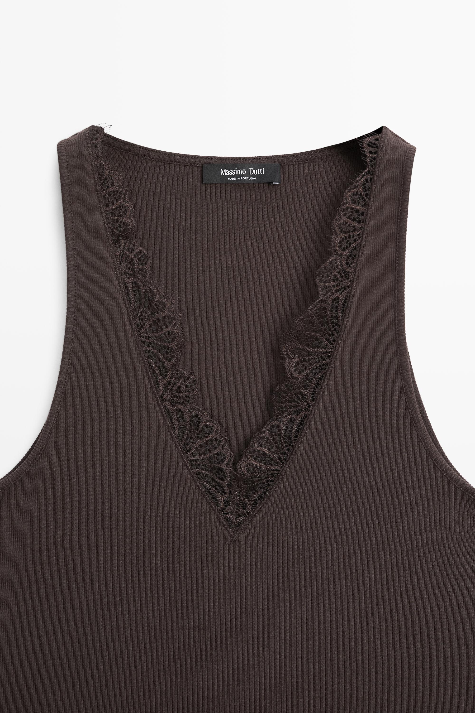 V-neck top with lace detail — BROWN