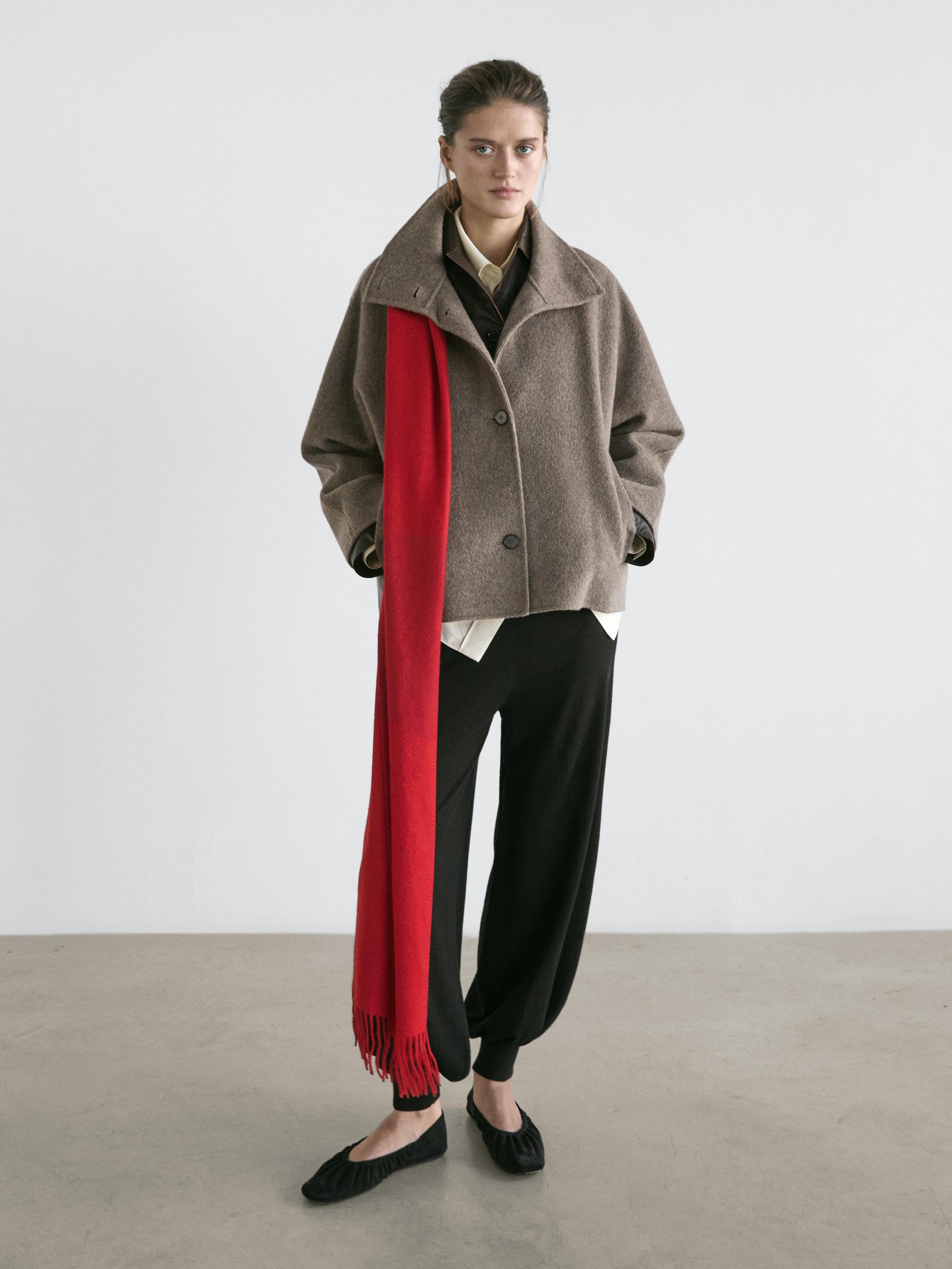 Mittellanger Mantel mit Stehkragen aus Wollmischgewebe