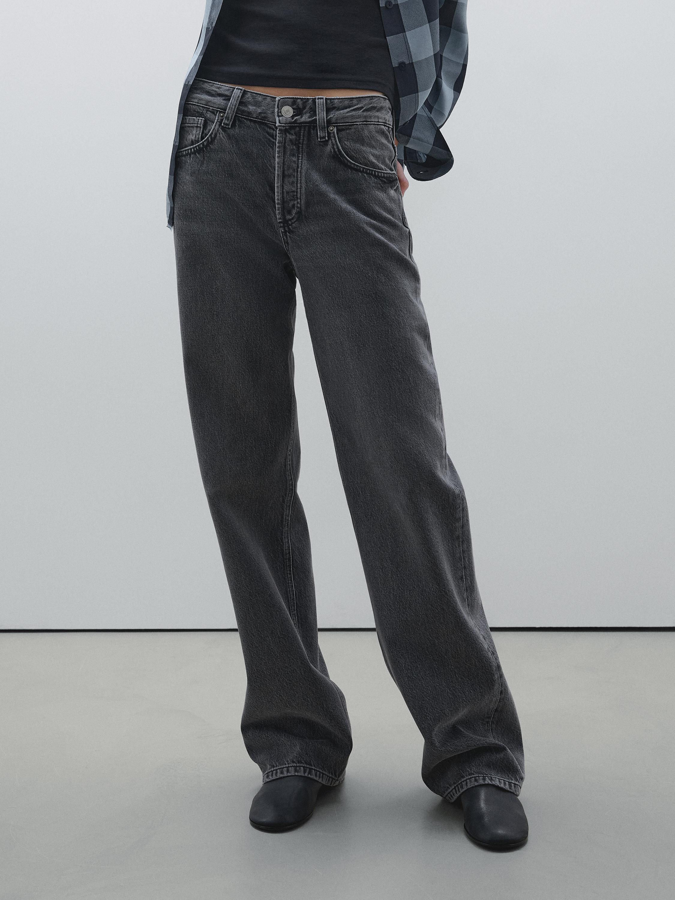 Mid-waist wide-leg jeans