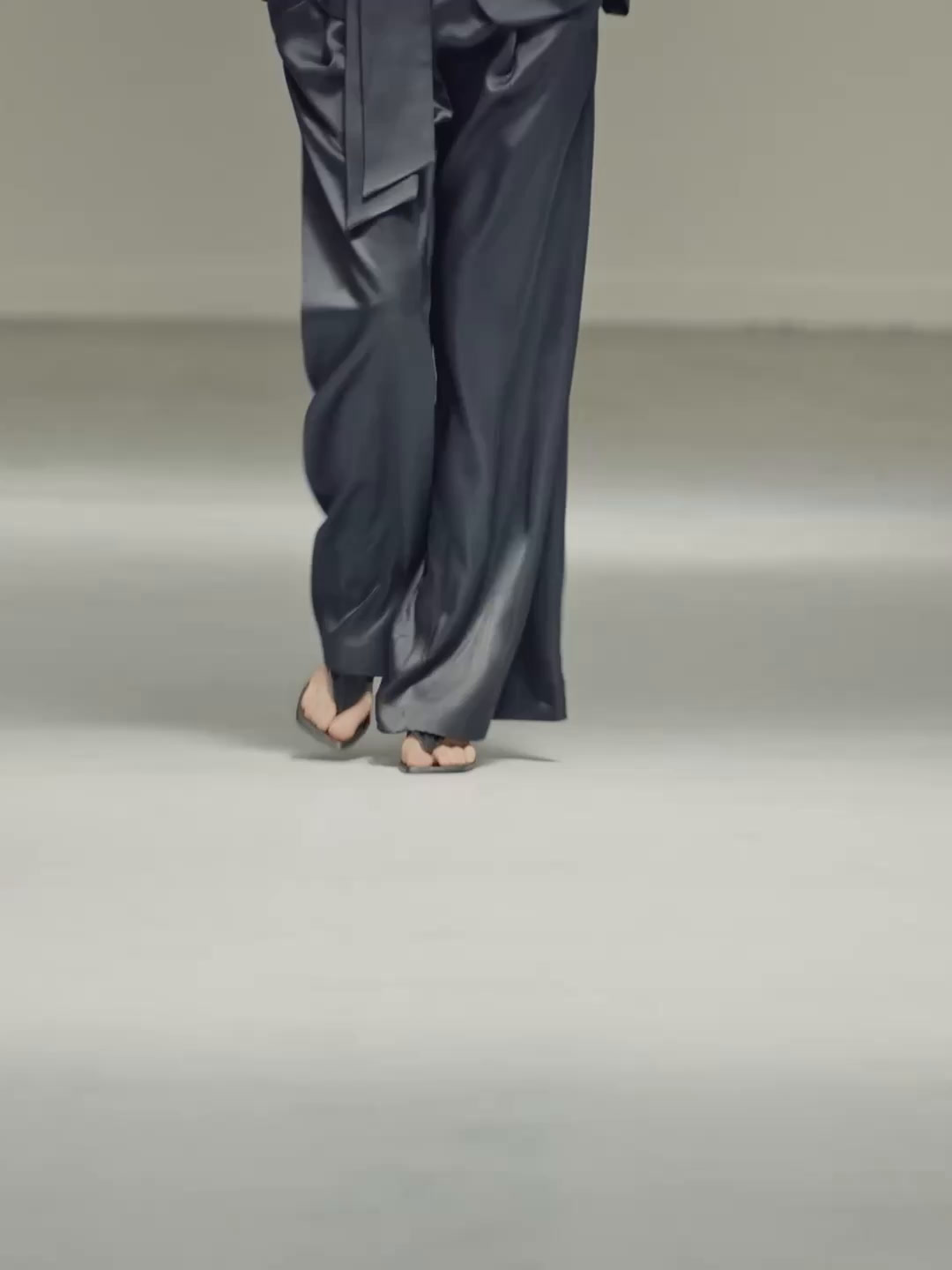 Satin wide-leg trousers - STUDIO