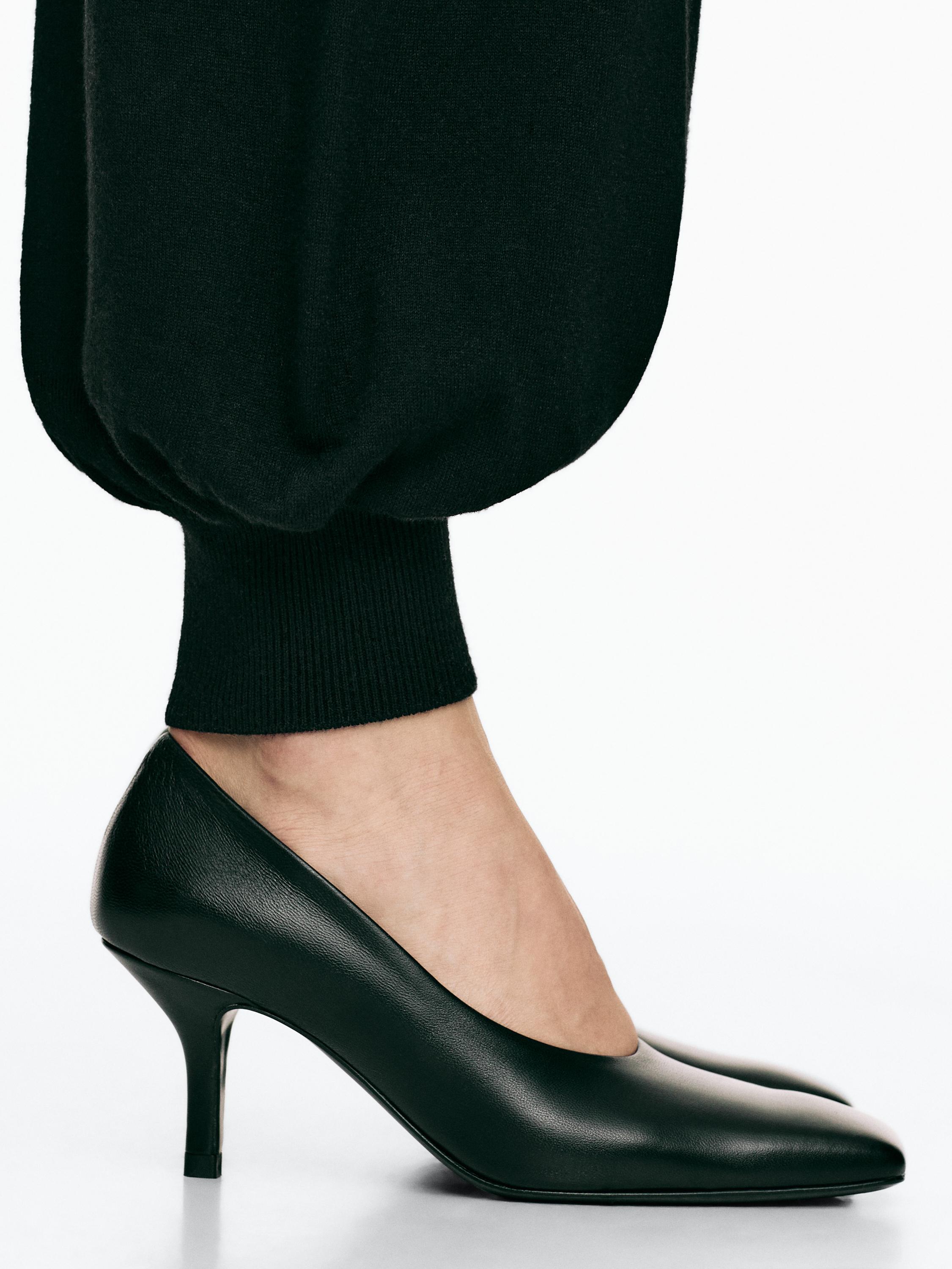 Heeled shoes - Made in Italy — BLACK