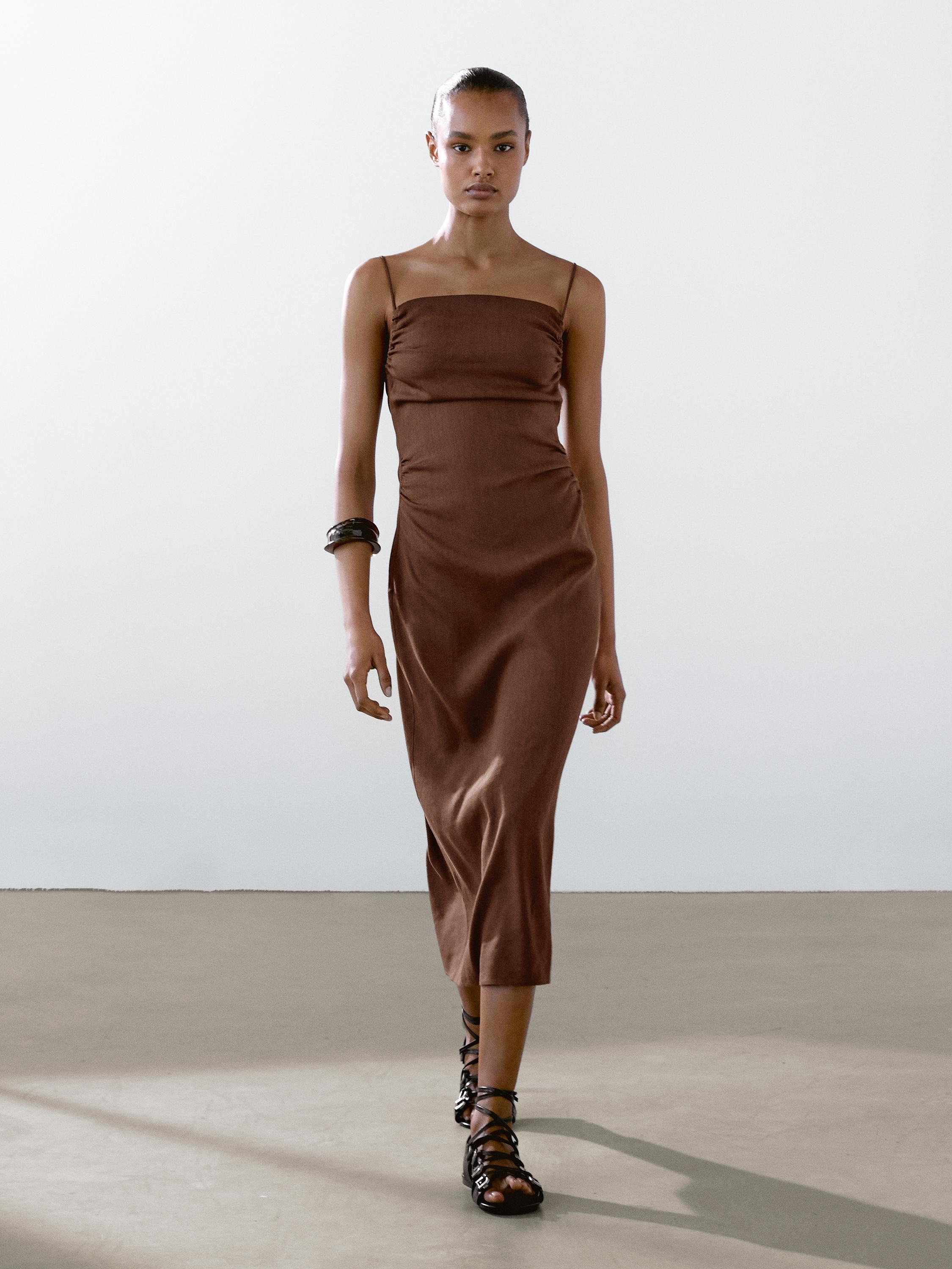 Robe midi froncée en lin mélangé