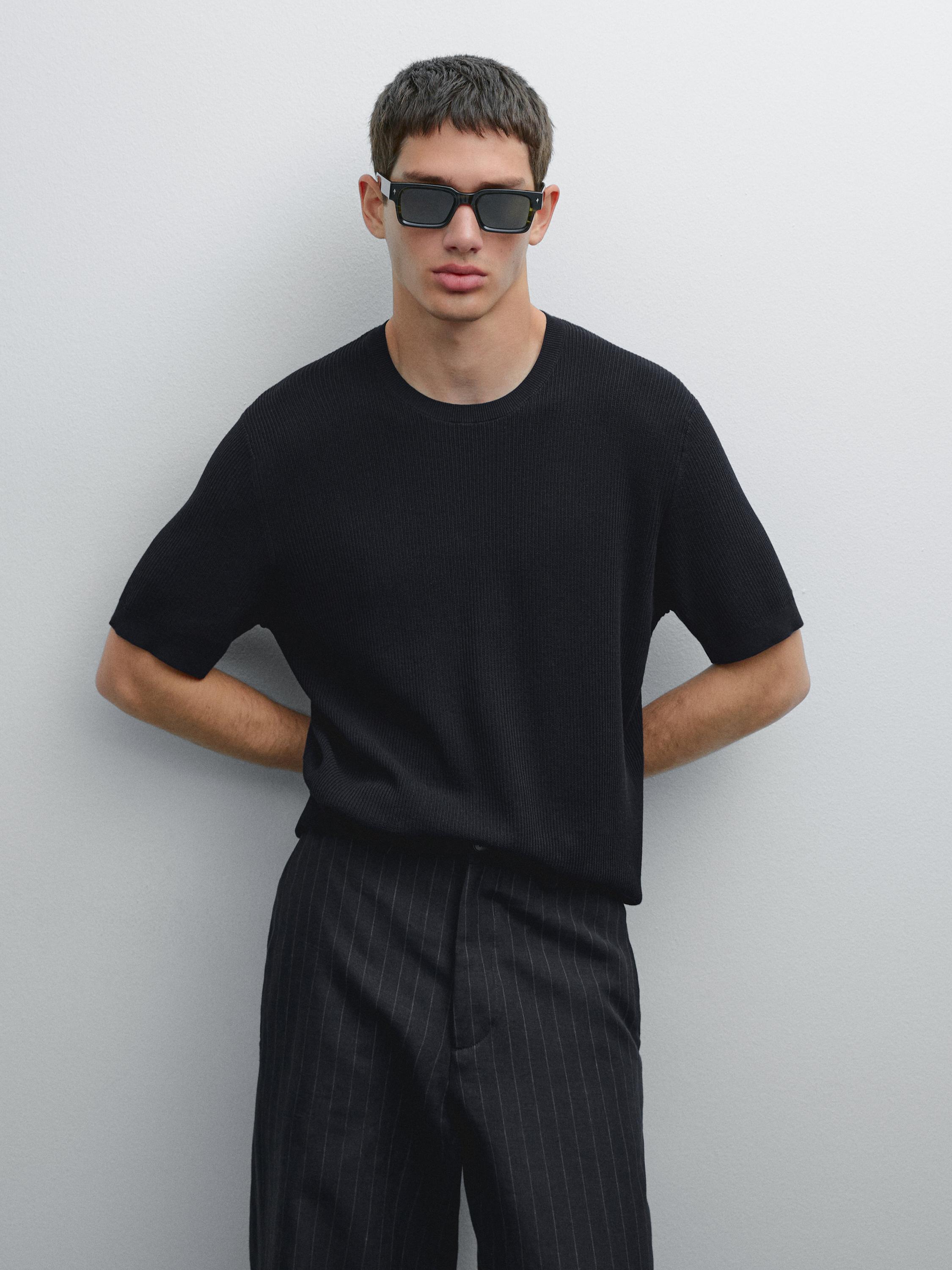 Textured knit short sleeve T-shirt