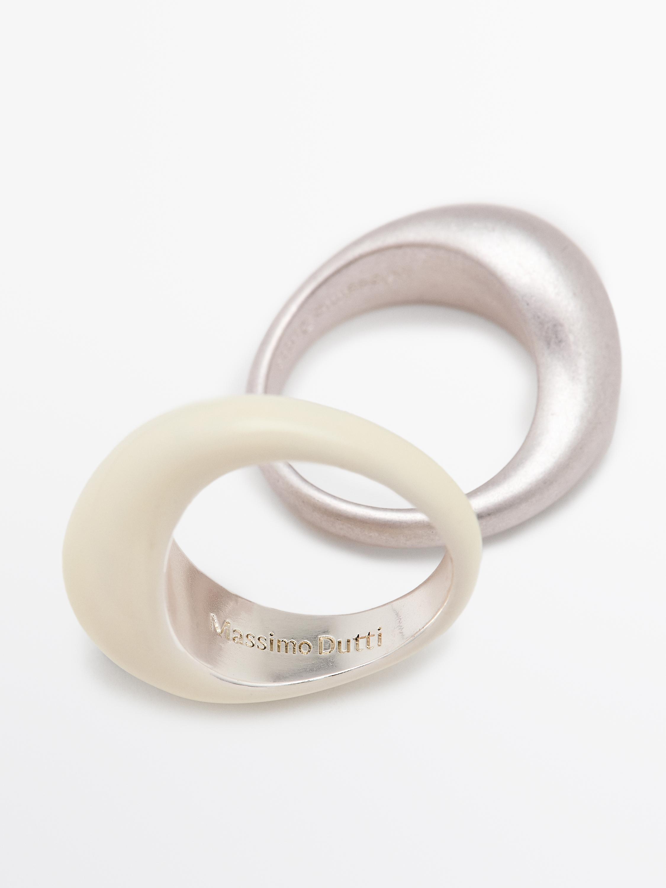 Emaljētu gredzenu komplekts