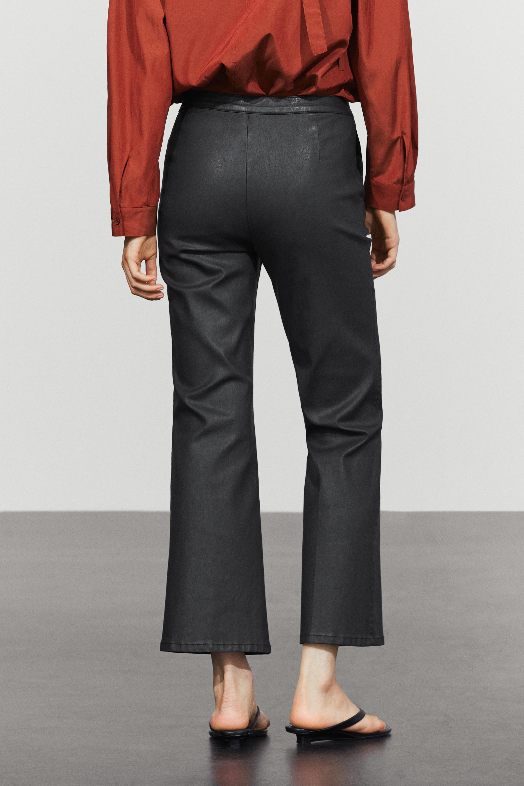Rubberised cropped flare pants — BLACK
