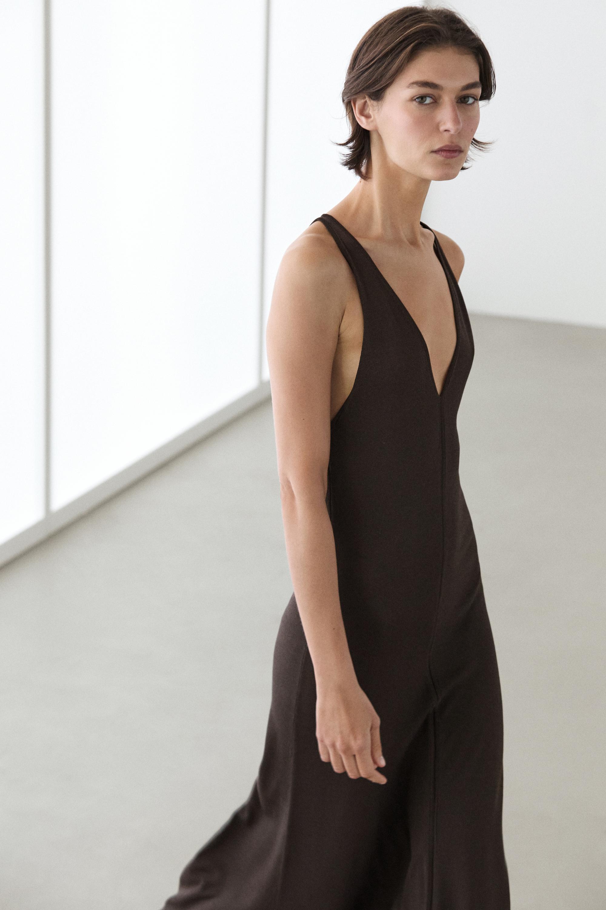 Robe midi fluide col en V