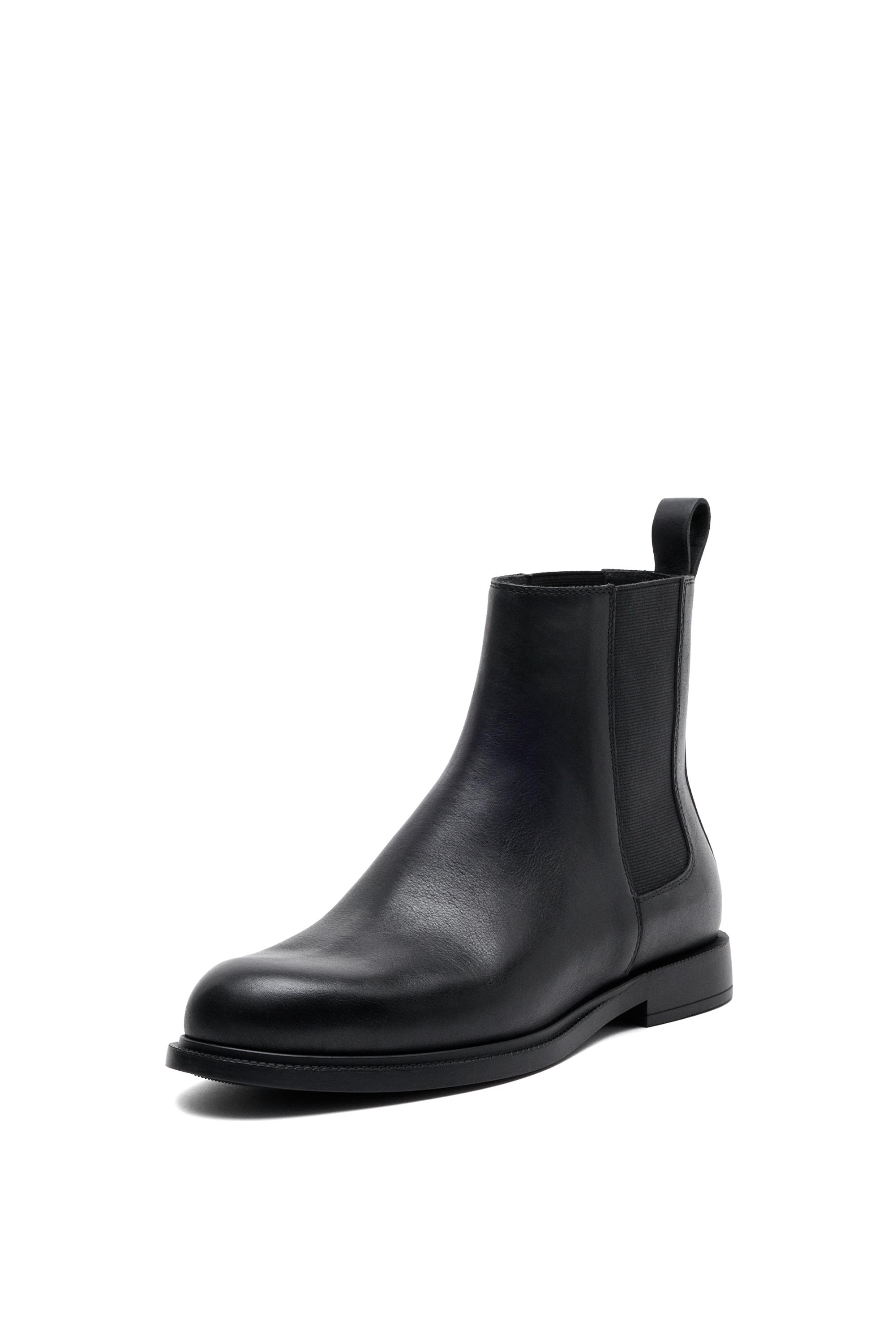 Leather Chelsea ankle boots — BLACK