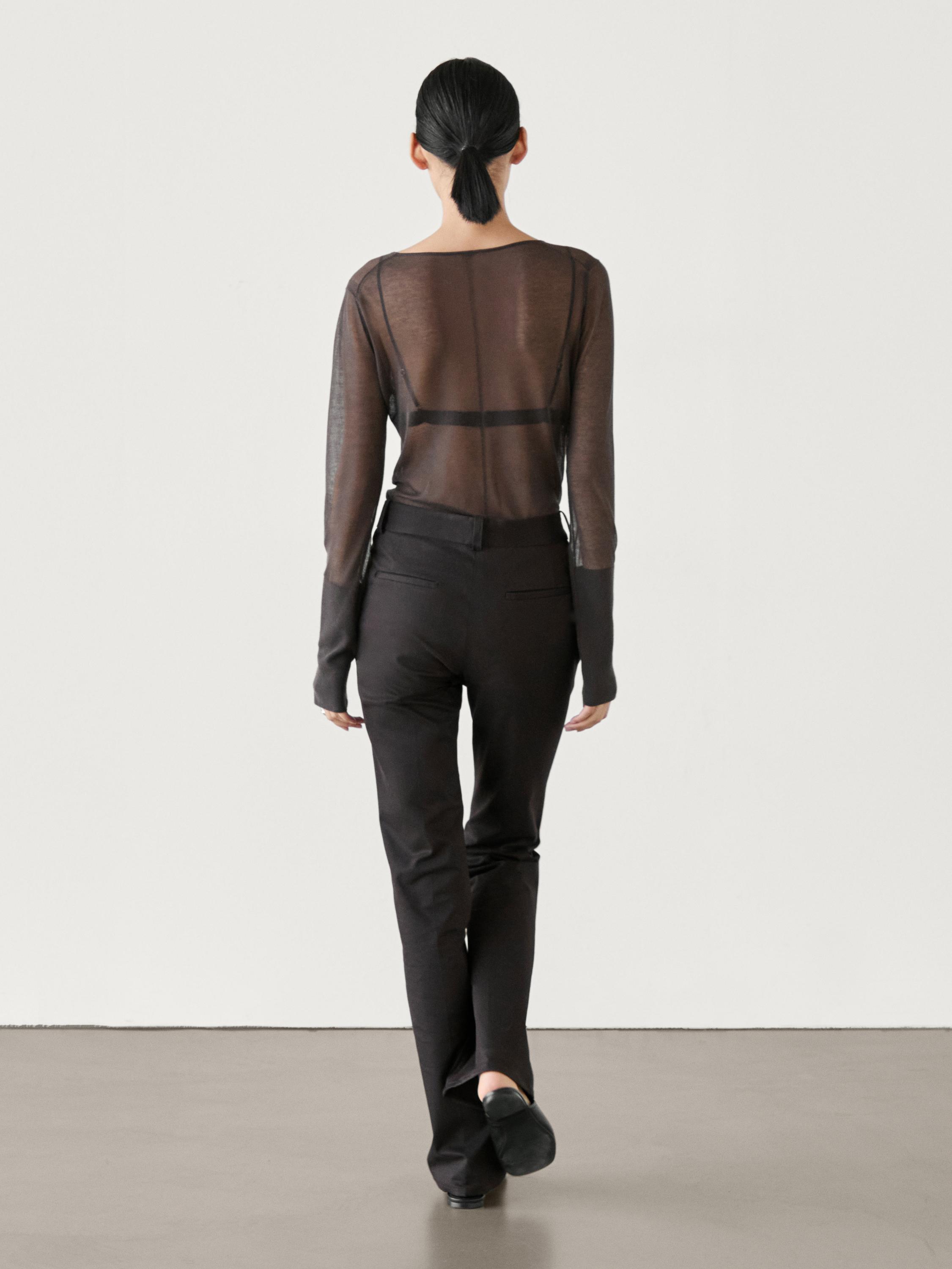 Low-rise slim fit flared trousers