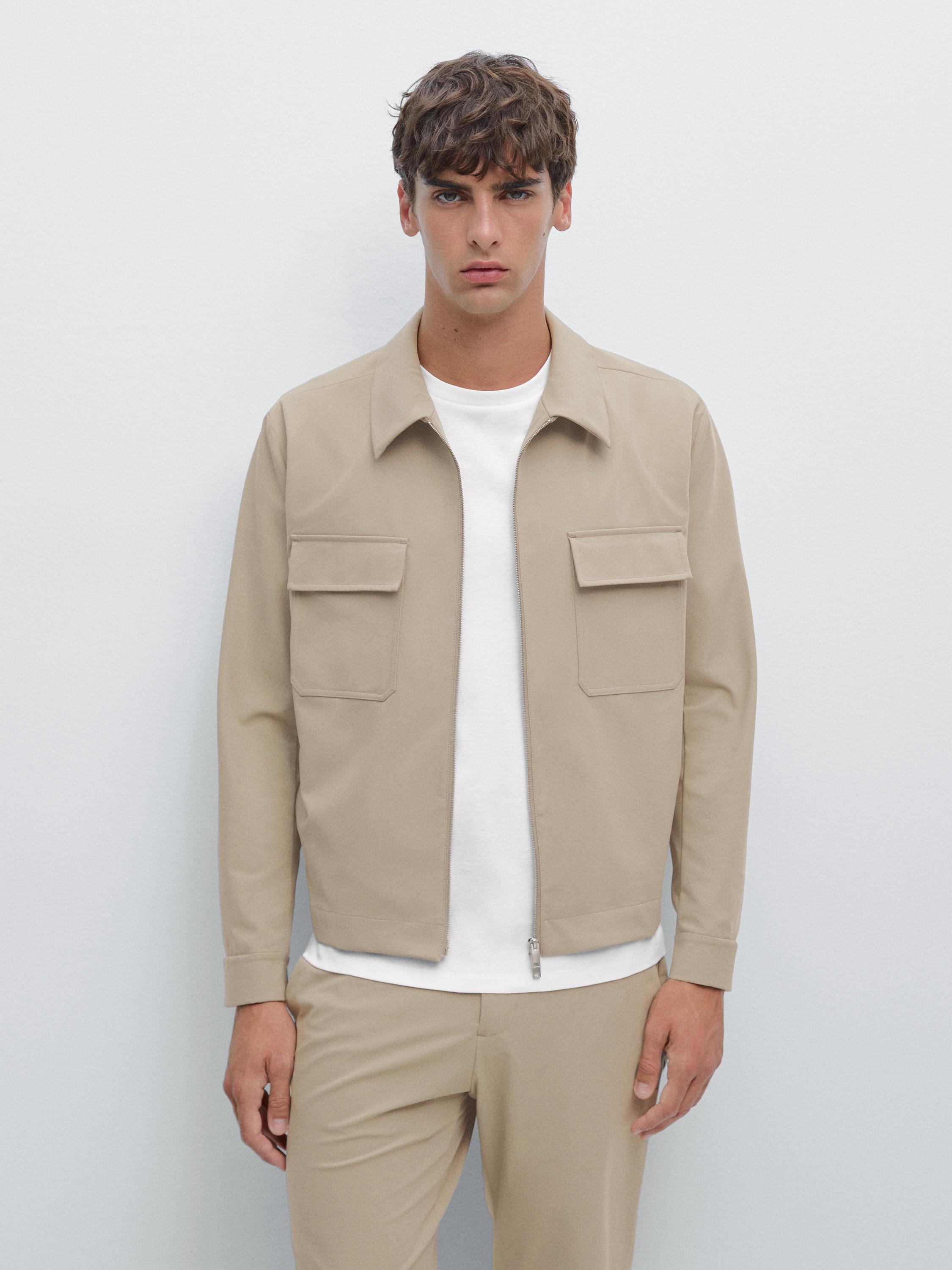 جاكيت تقني ضمن إطلالة كاملة