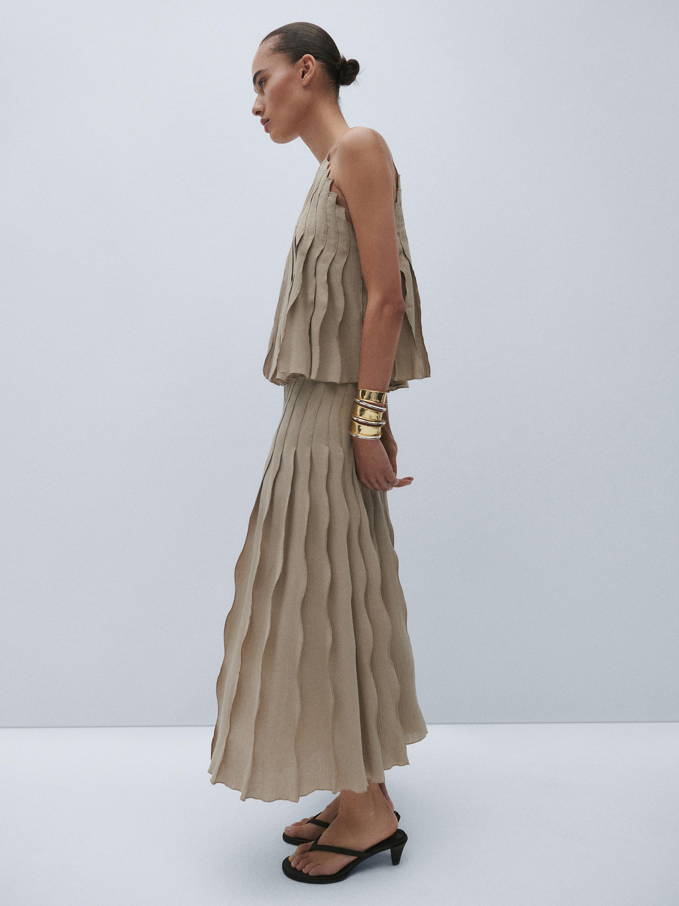 Wavy pleated halter top