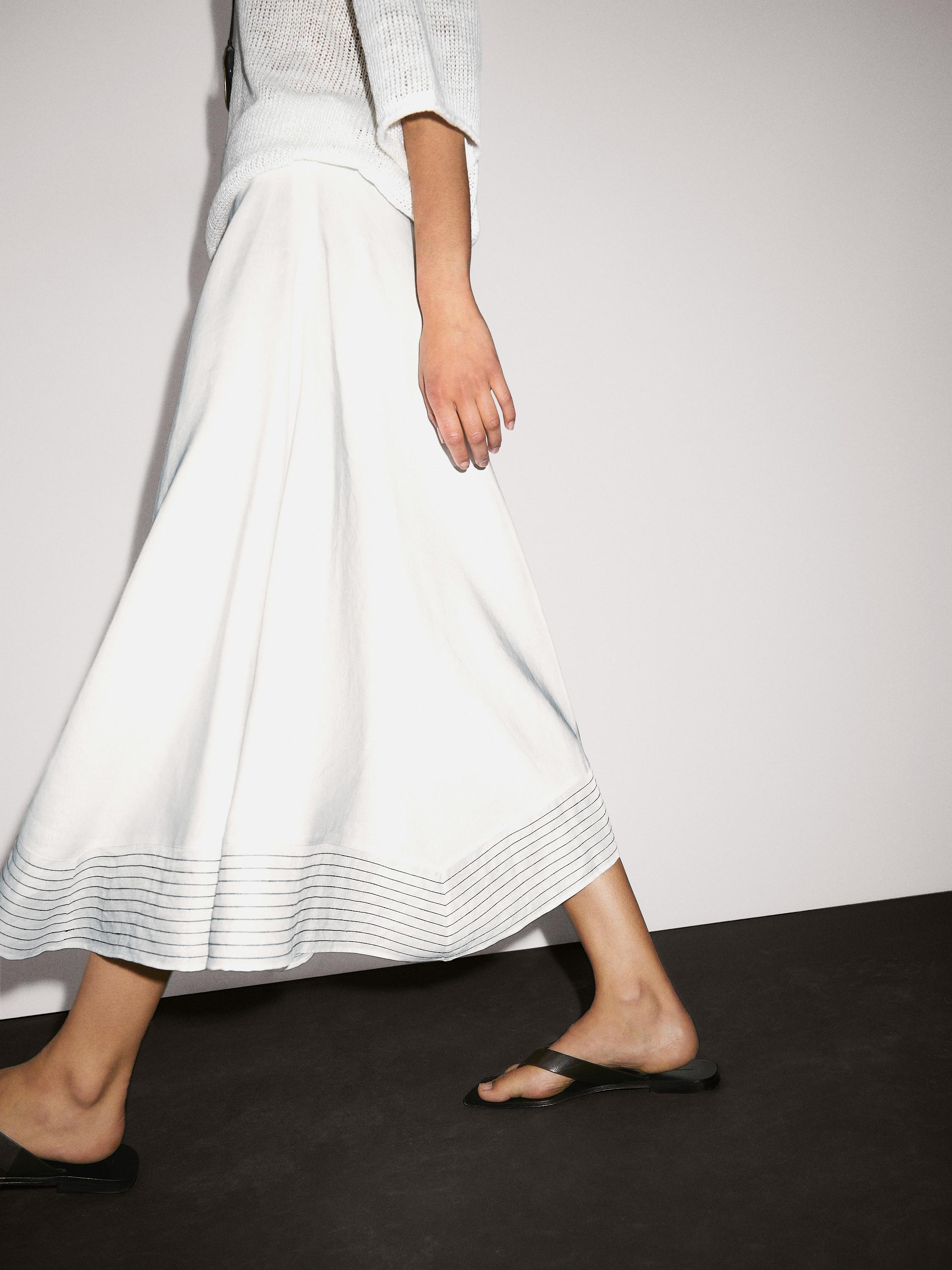 Flared linen blend skirt with seam details