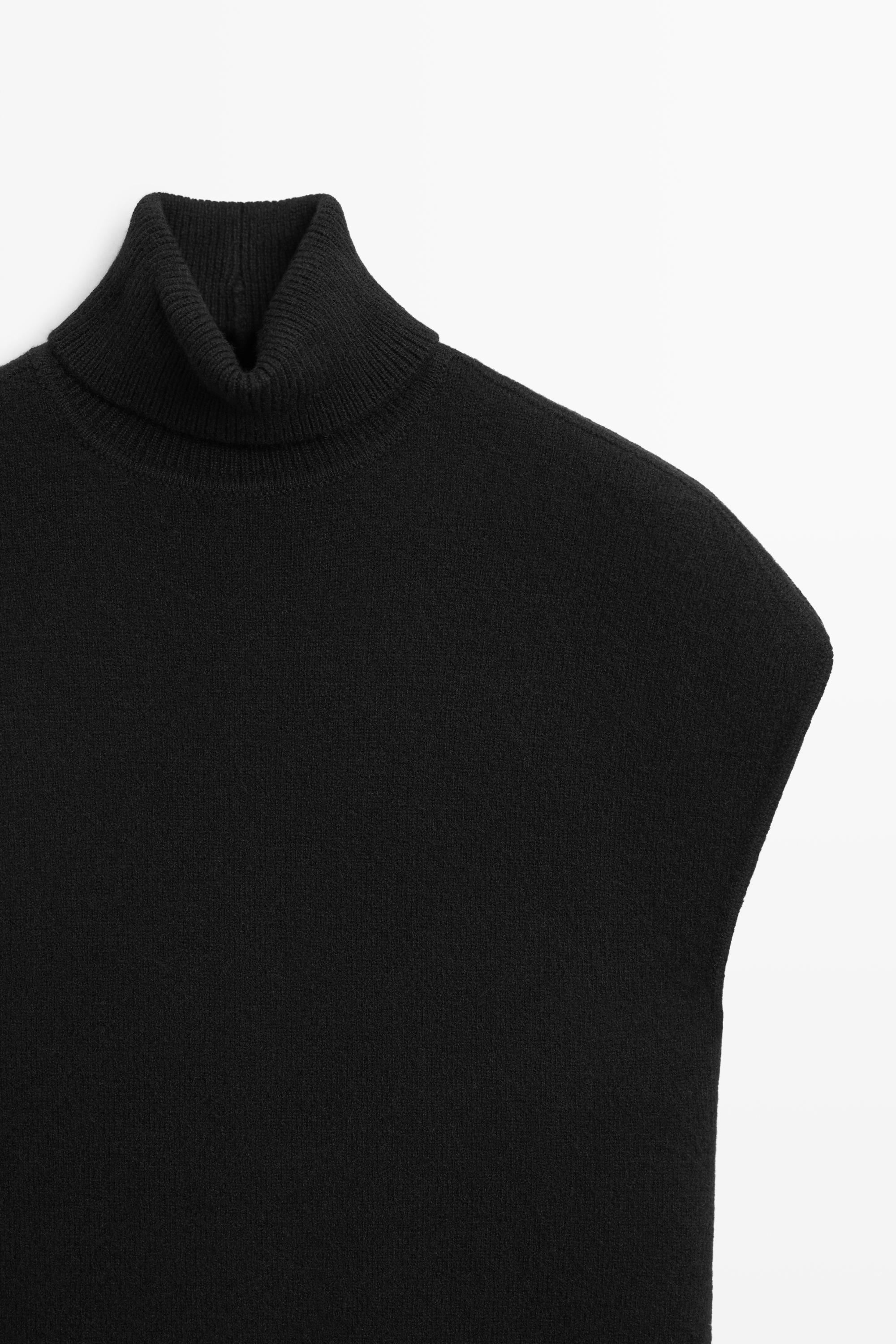 Knit sweater with side vents — BLACK