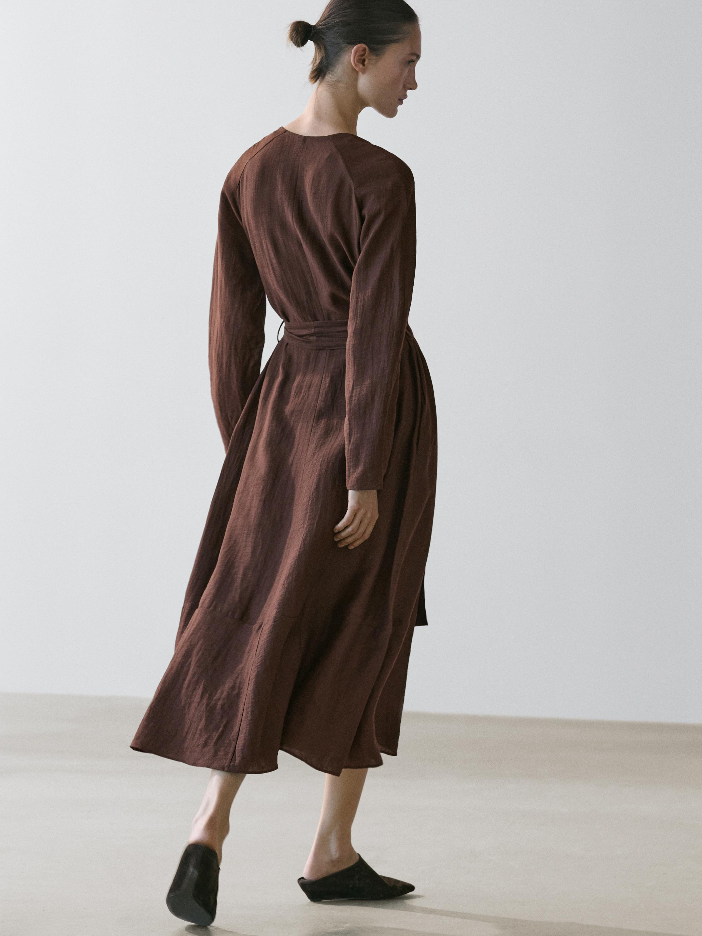 Flowing linen blend midi dress with belt — BROWN