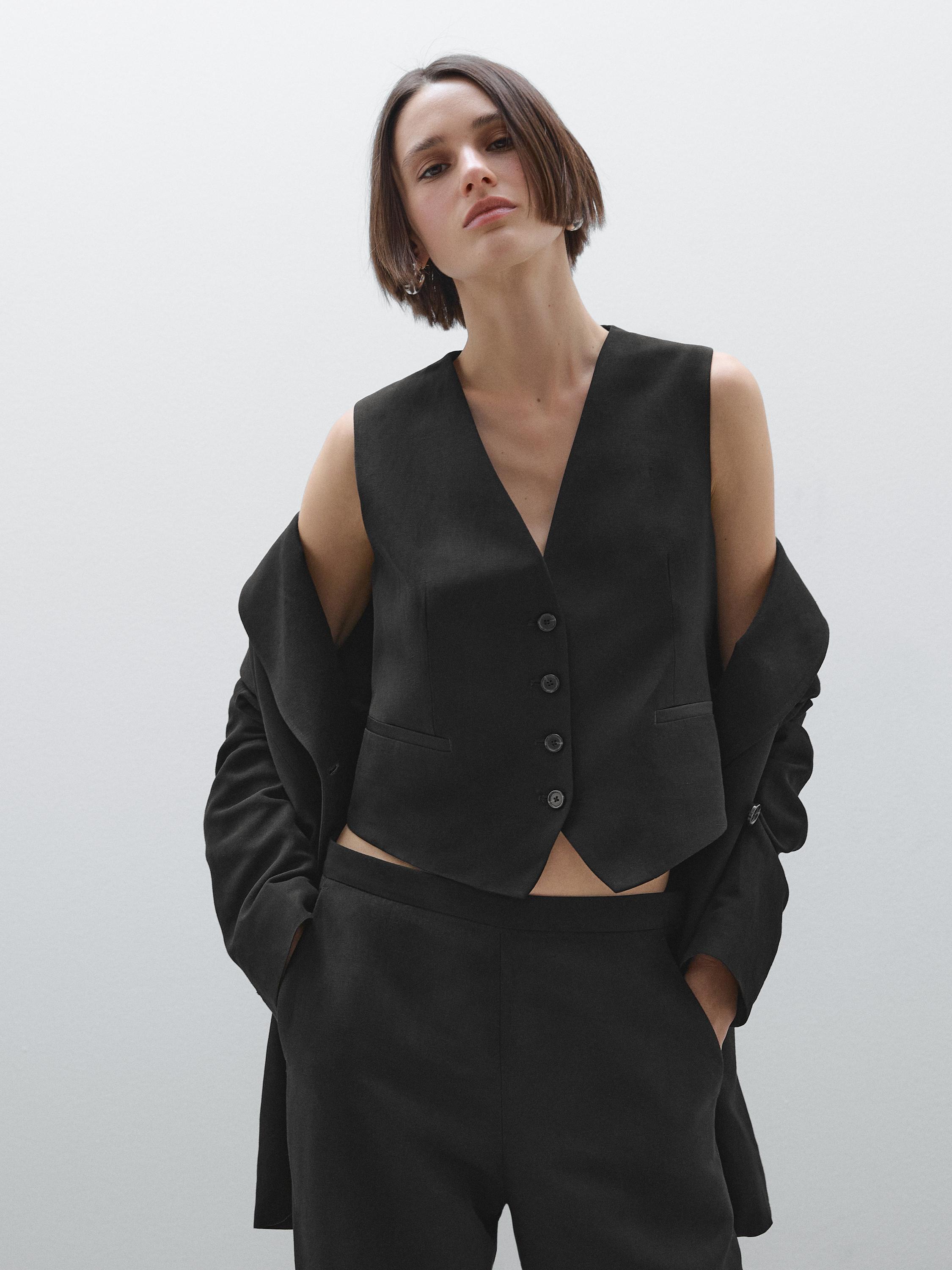 Cropped V-neckline waistcoat