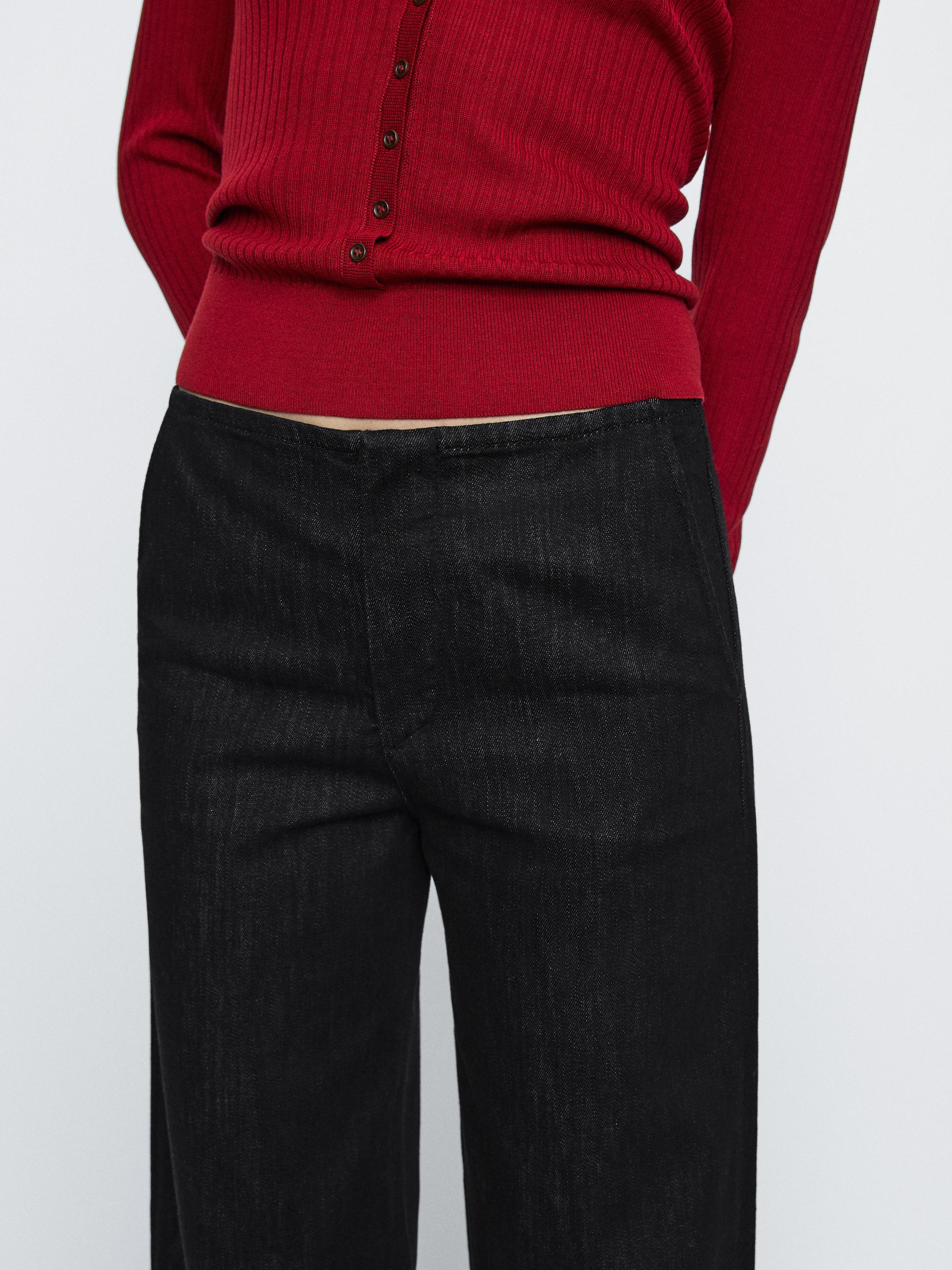 Mid-rise straight-leg comfort jeans