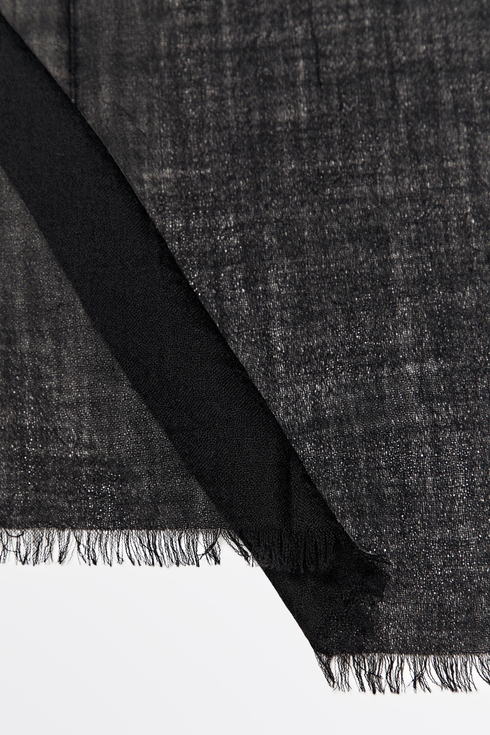 Lightweight 100% wool scarf — BLACK