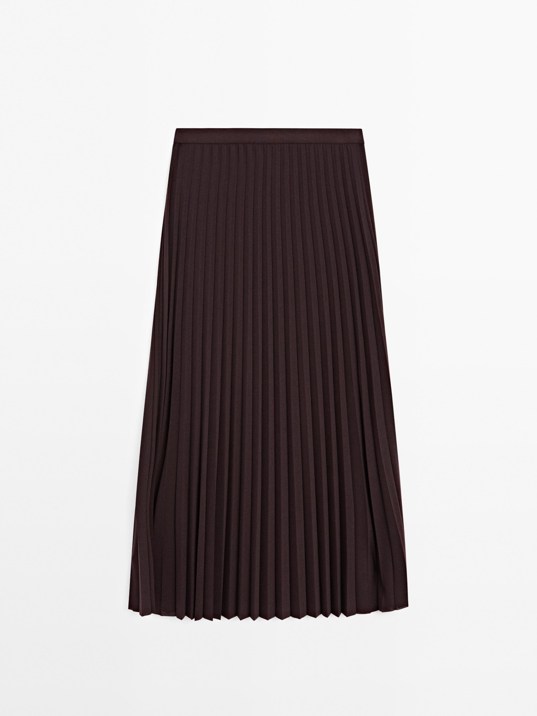 Long pleated flared skirt