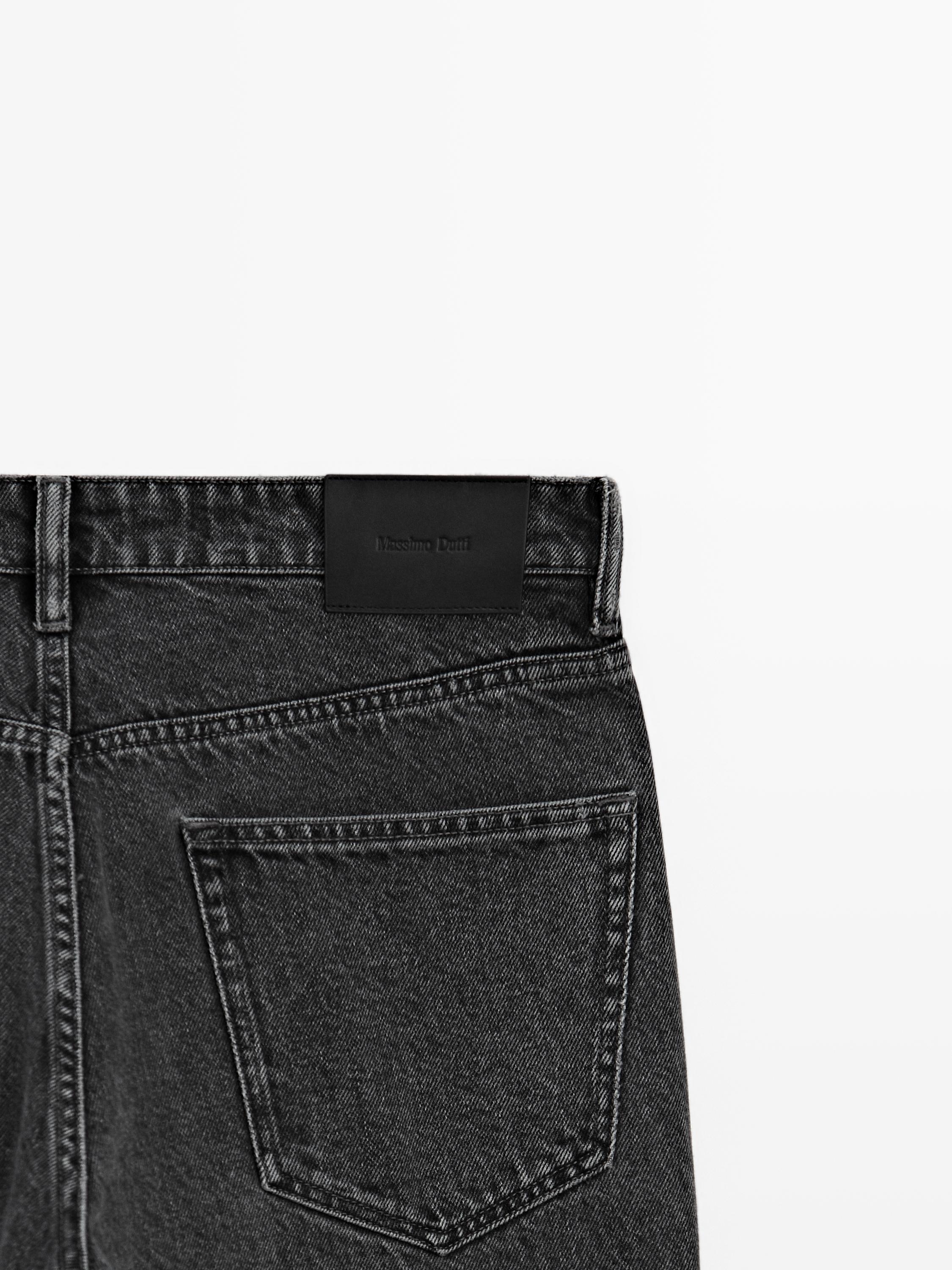 Tapered fit jeans