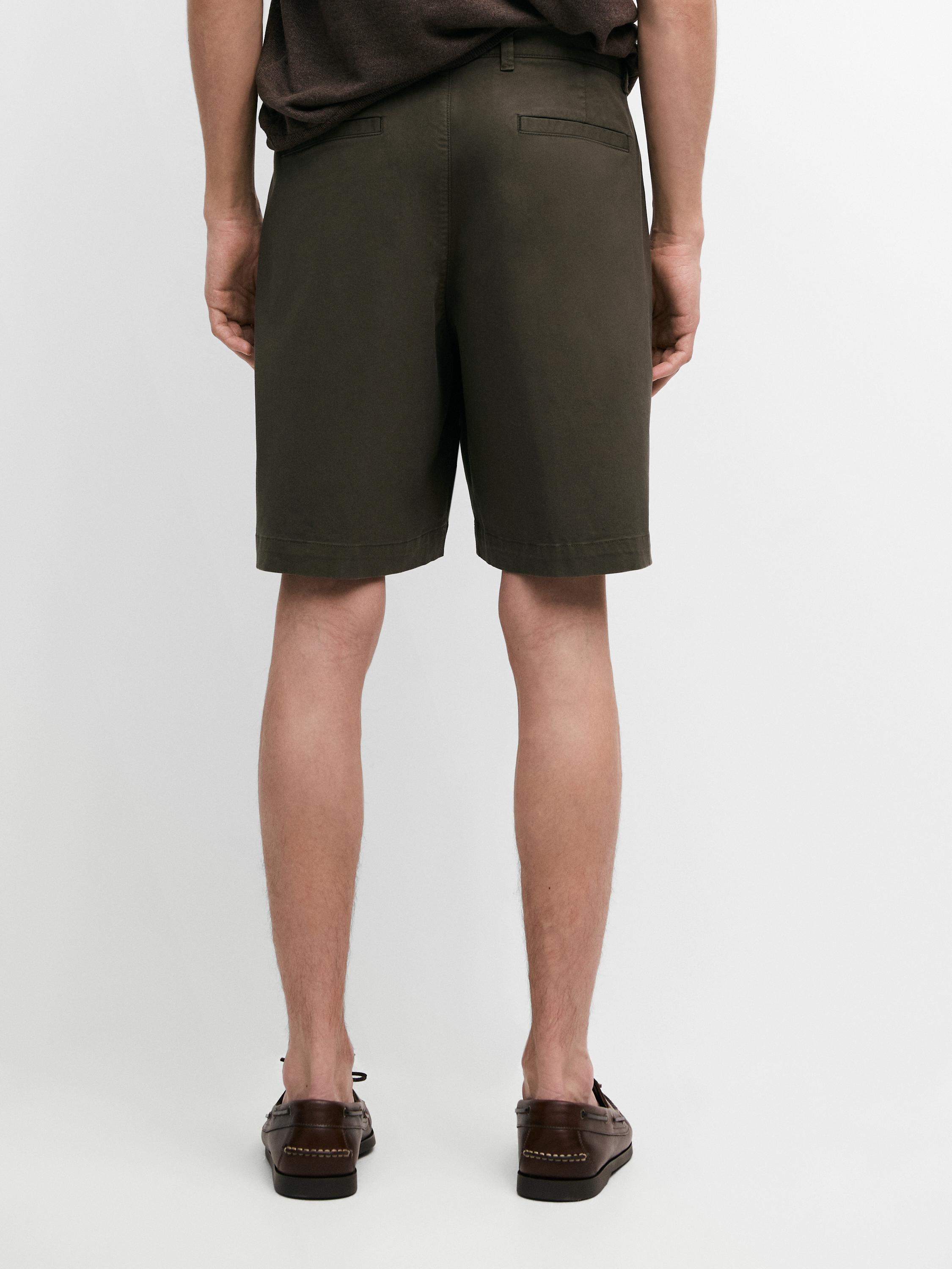 Cotton blend Bermuda shorts with pocket — DARK GREEN