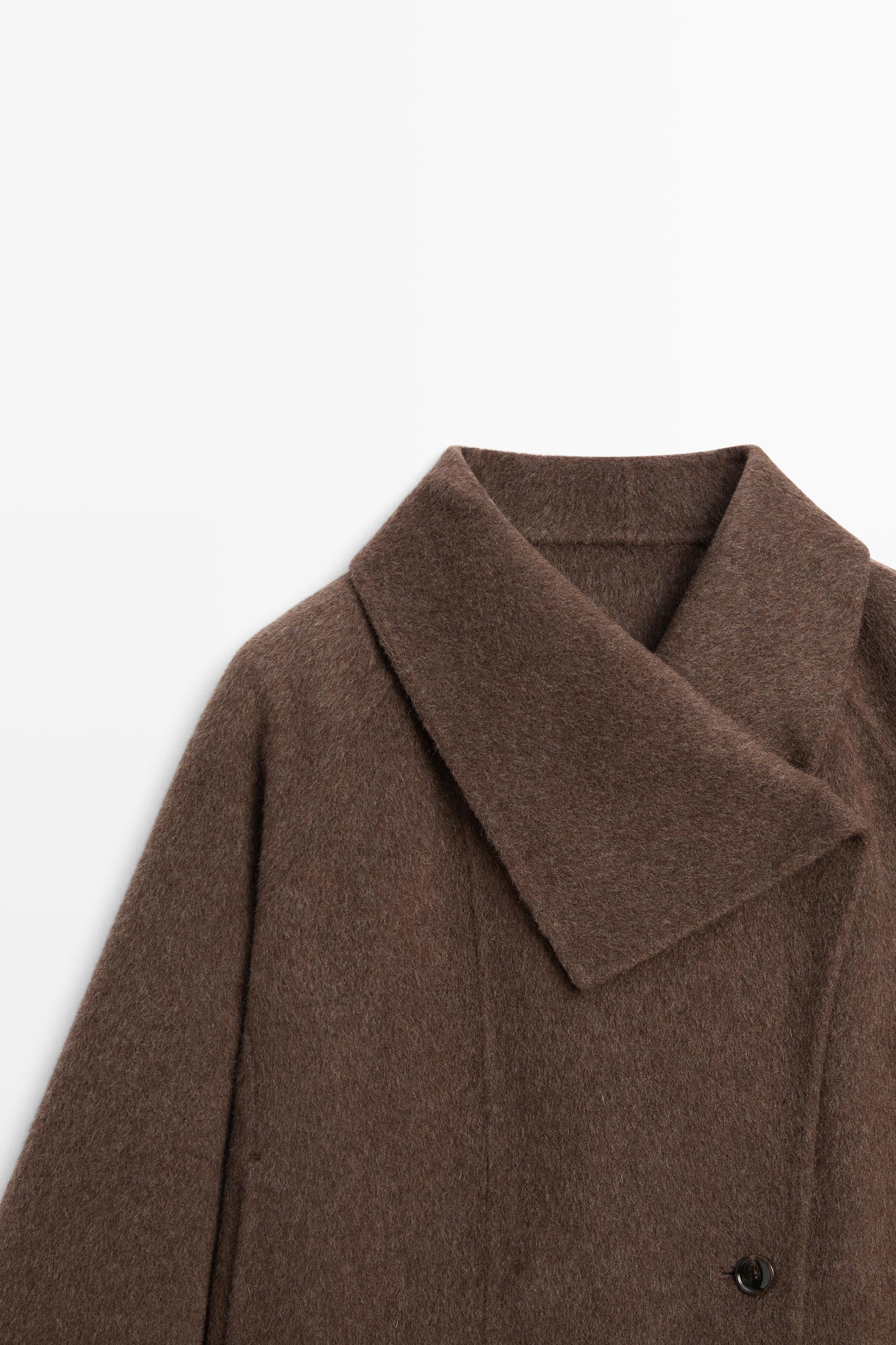 Short wool blend coat with side fastening