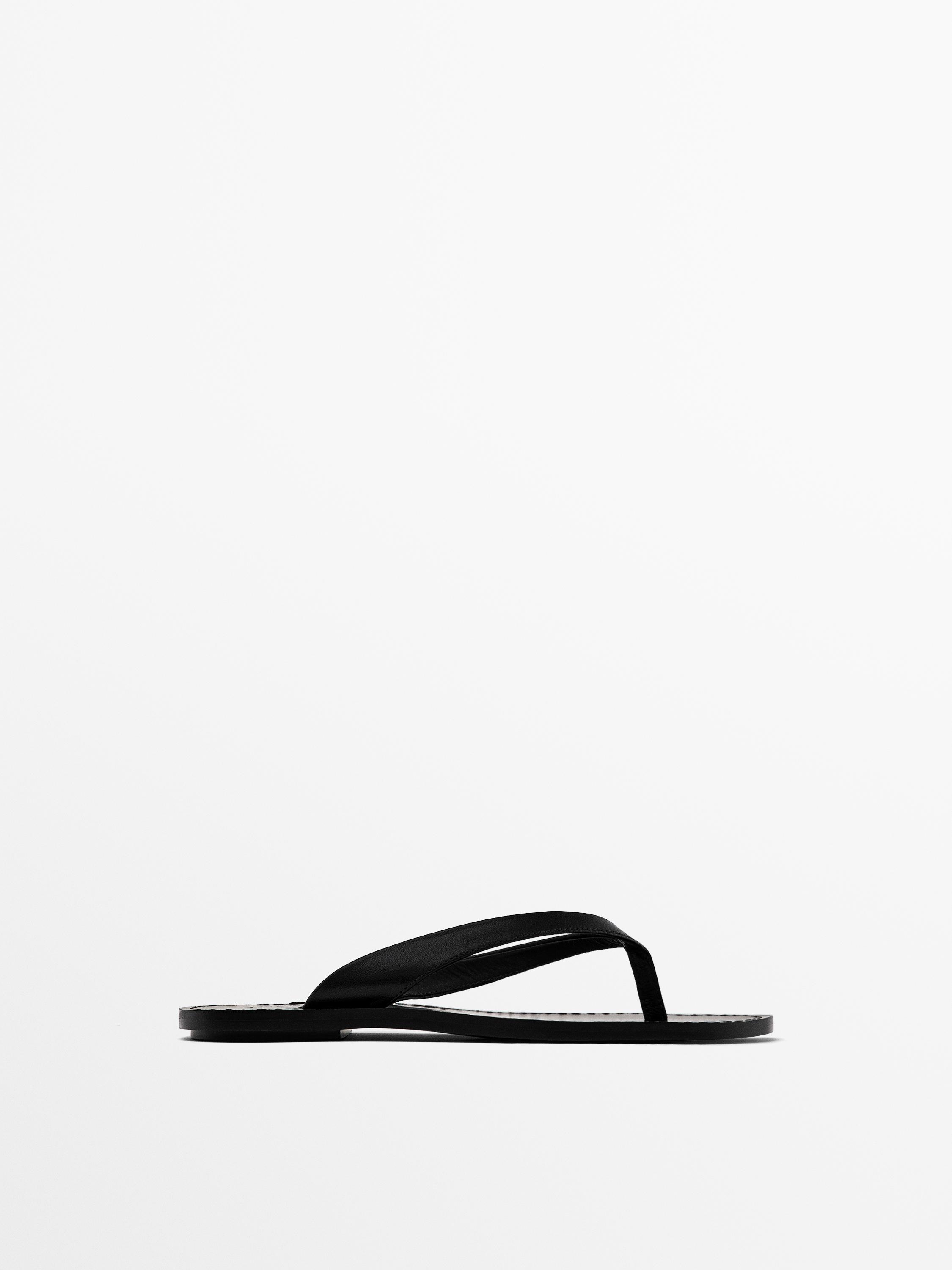 Flat leather sandals