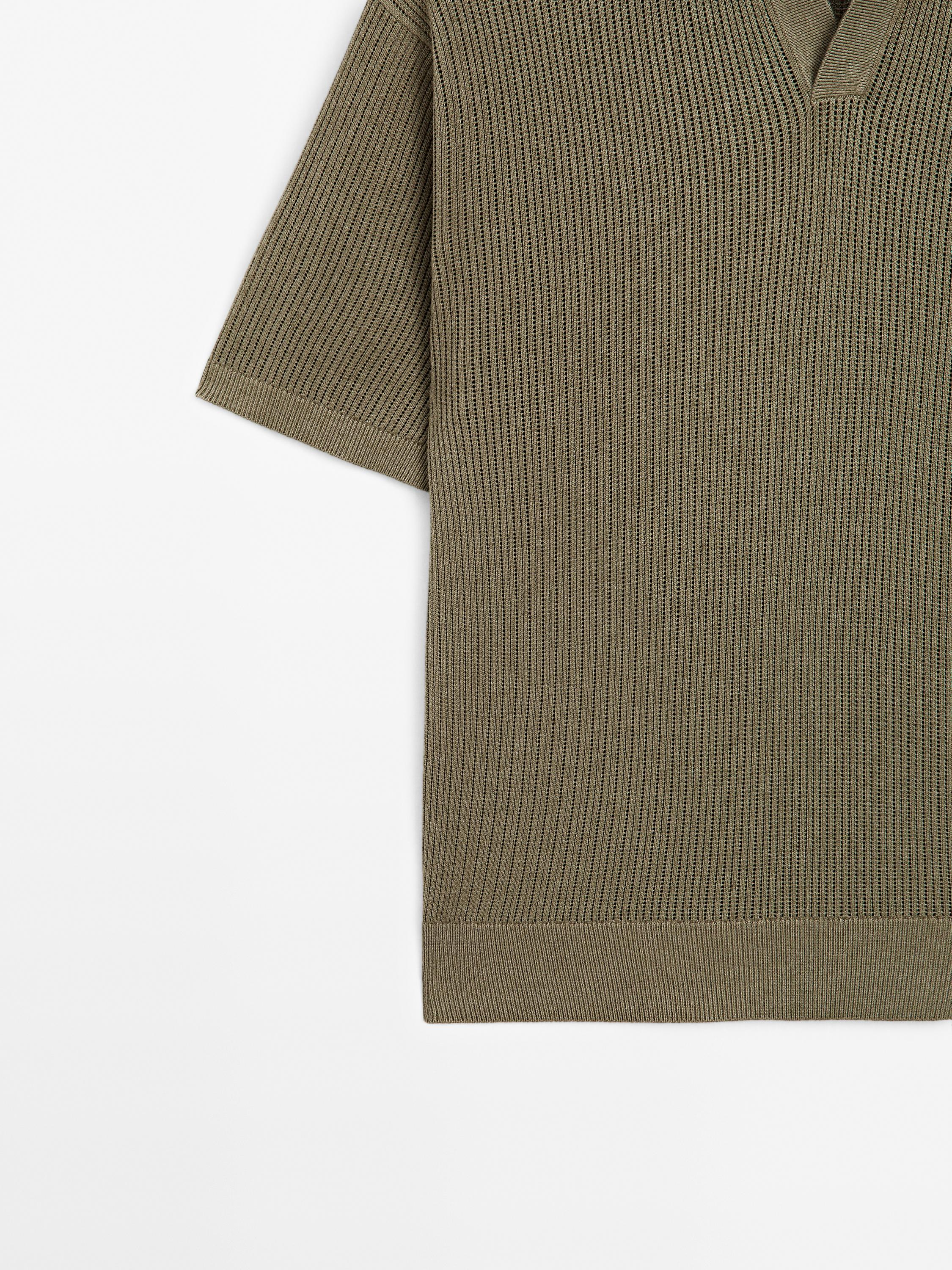 Cutwork V-neck polo shirt
