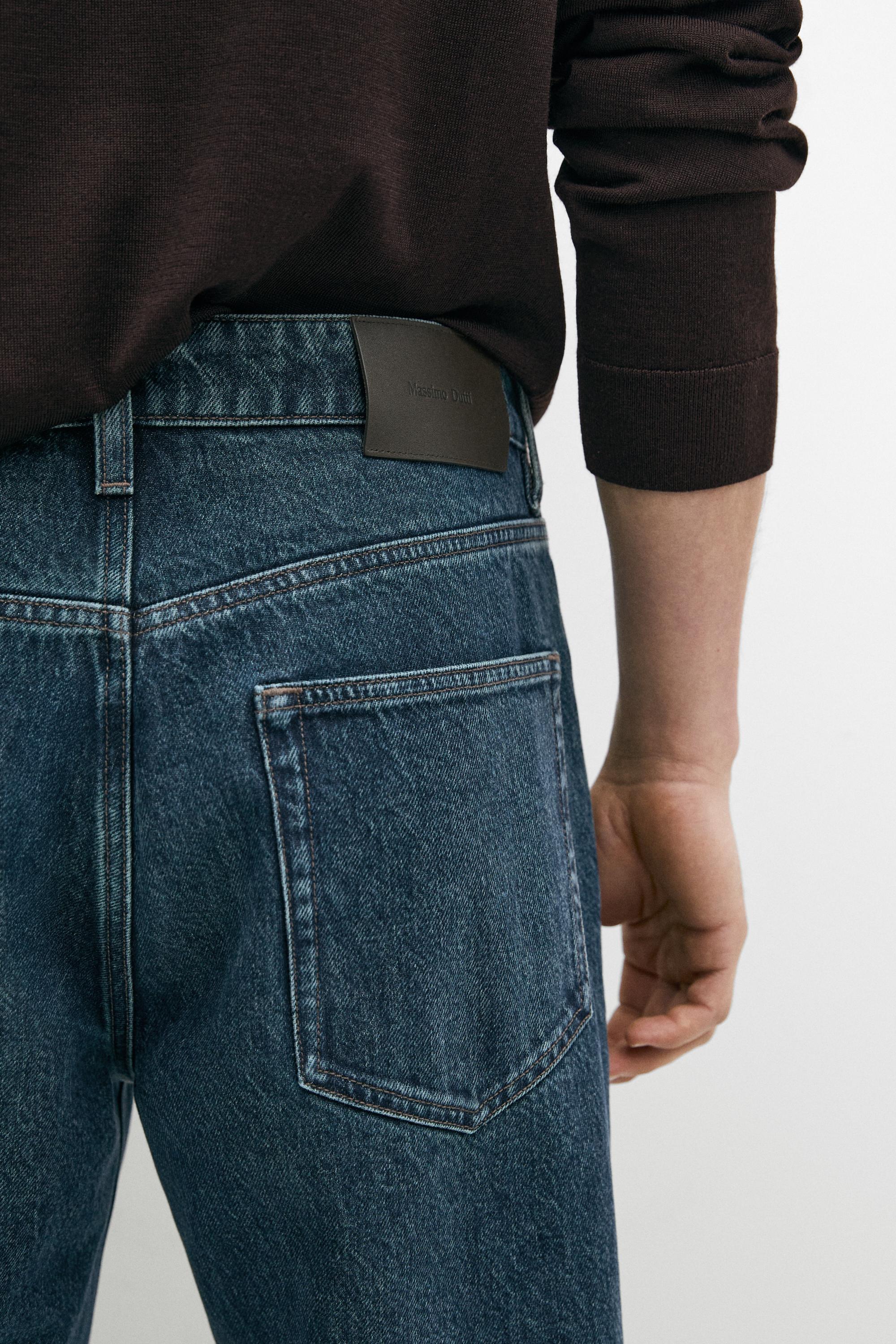 Tapered fit jeans — INDIGO