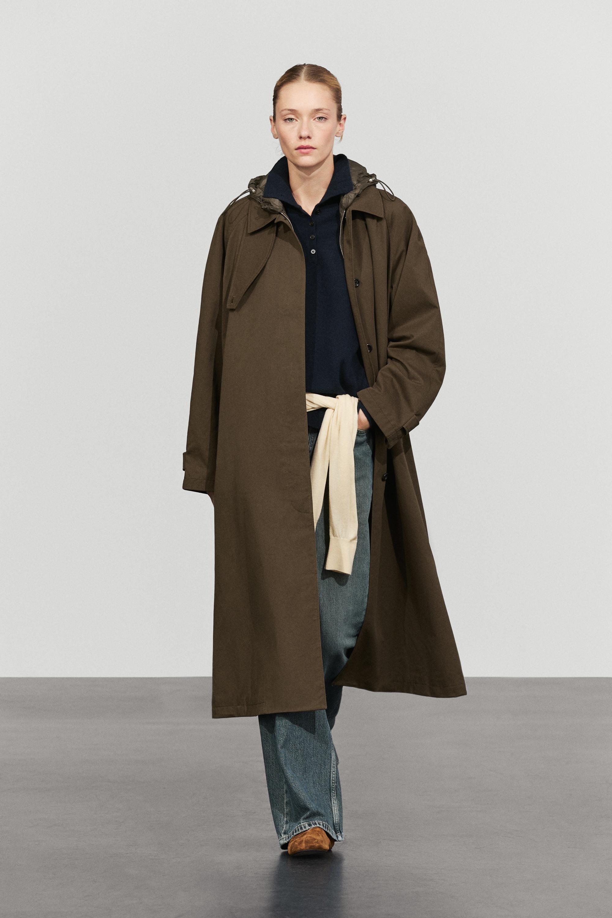 Trench capucha extraíble