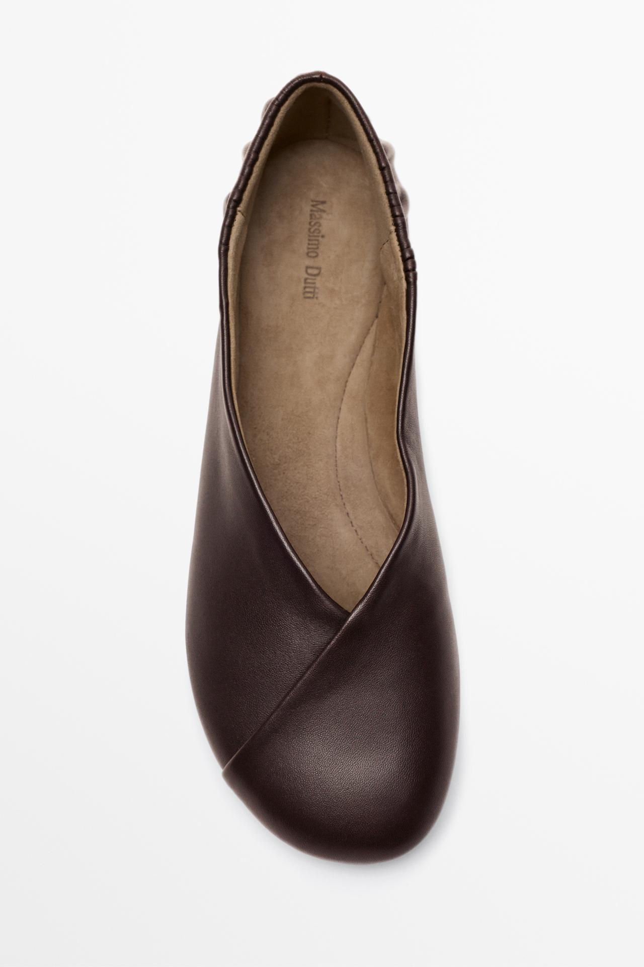 Crossed leather ballet flat — BROWN
