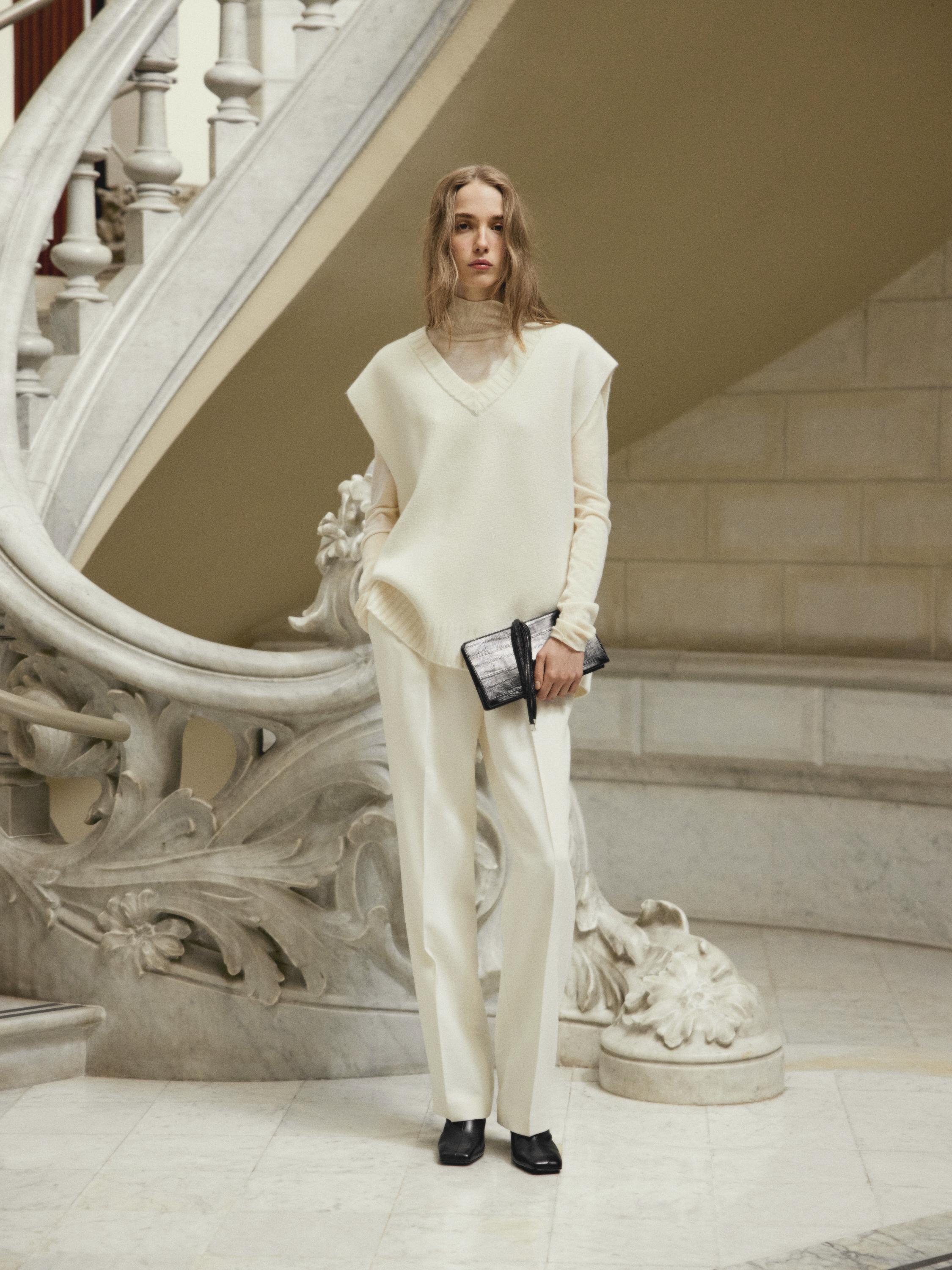 Long wool knit vest — Off white