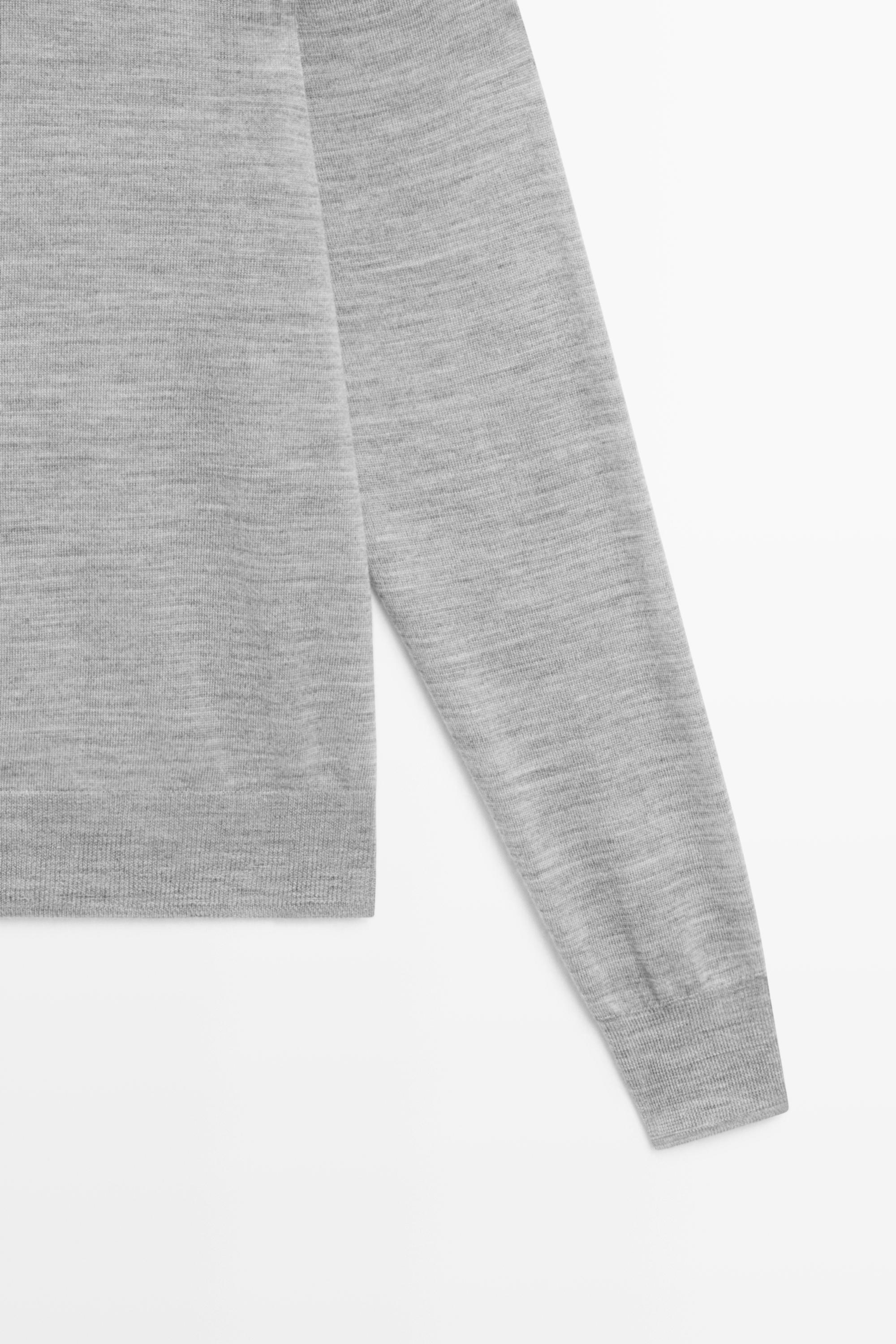 100% wool turtleneck knit sweater — GREY
