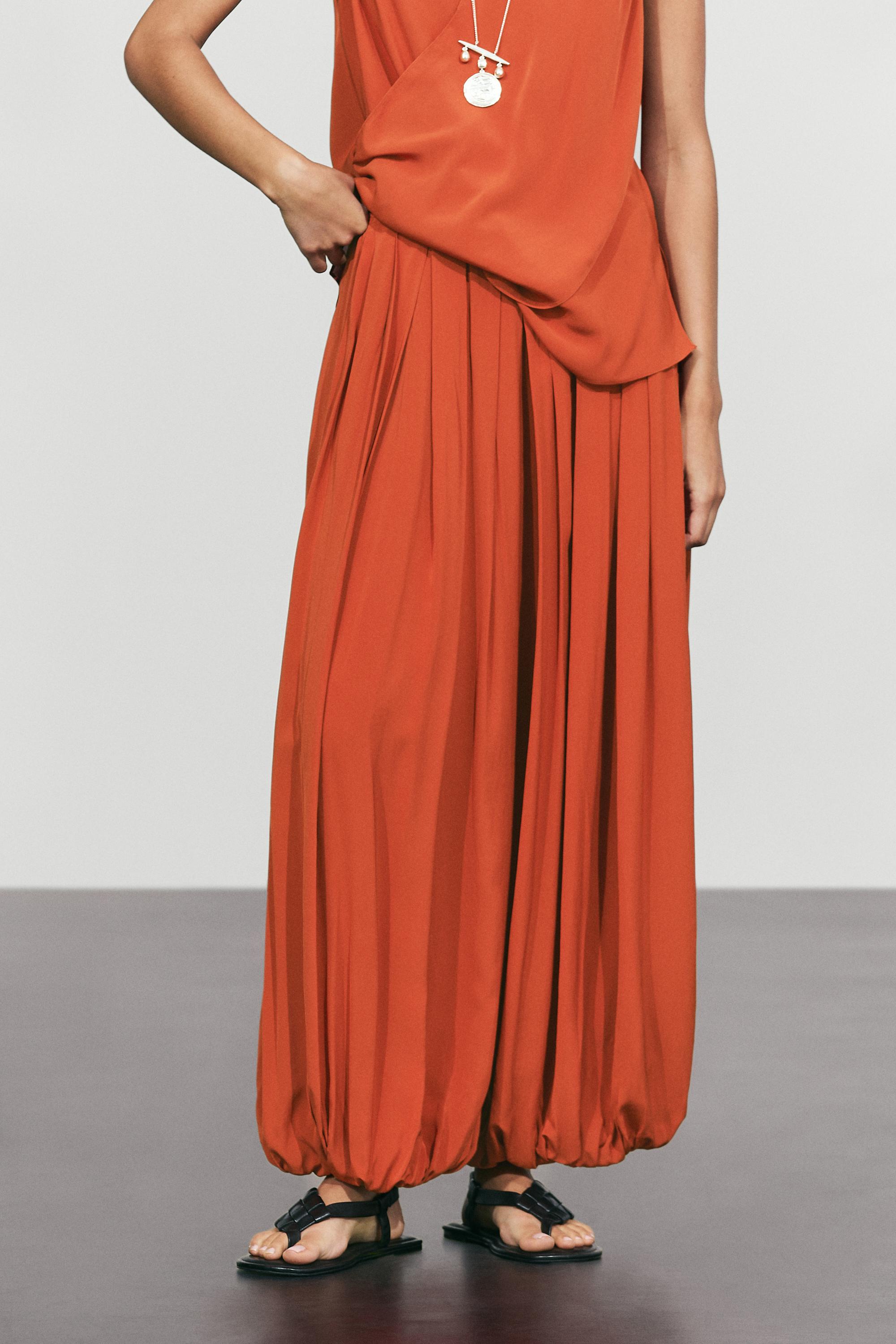 Pleated sarouel trousers total look — TERRA-COTTA