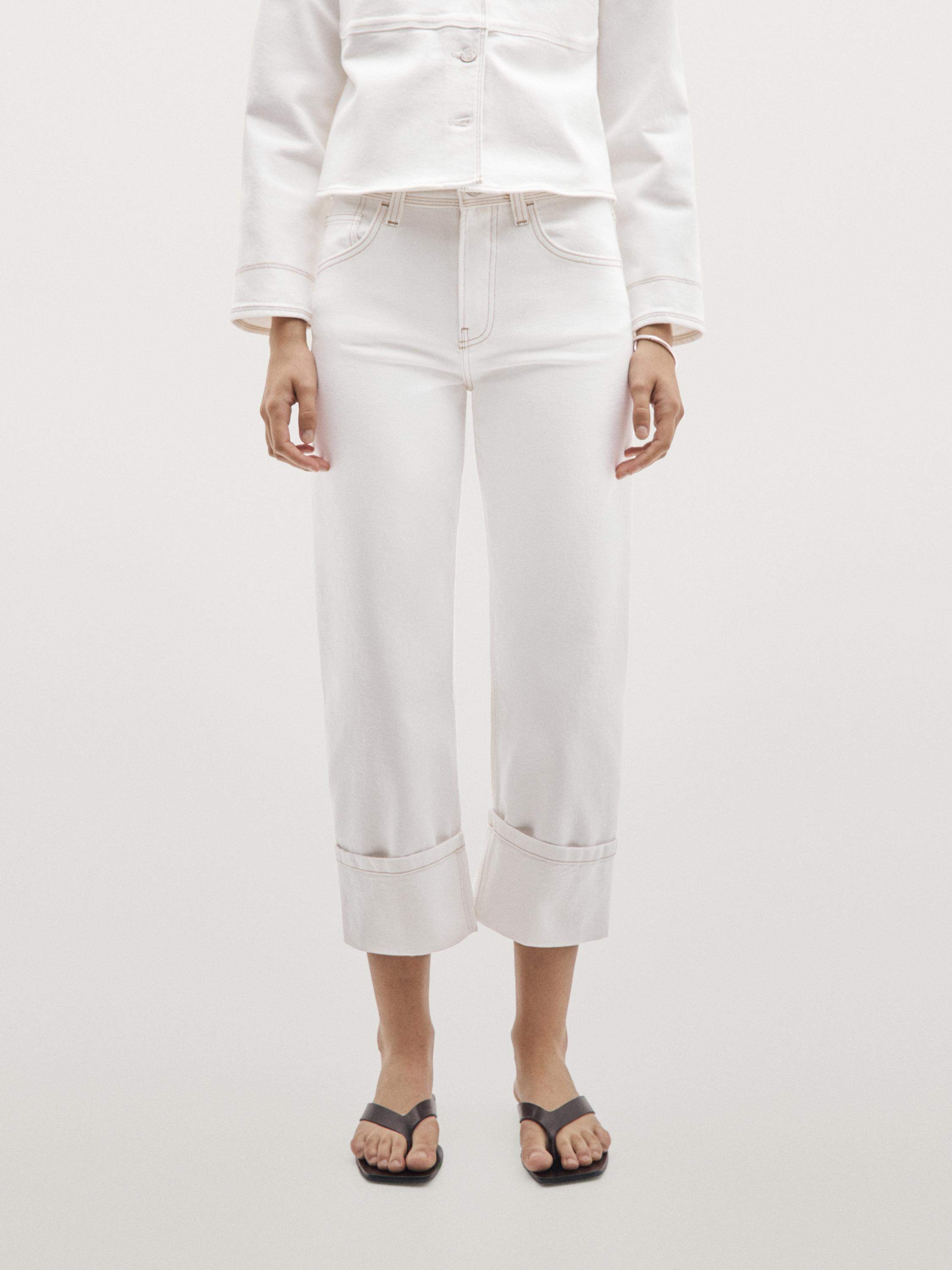 Jaket denim dengan kelim kontras