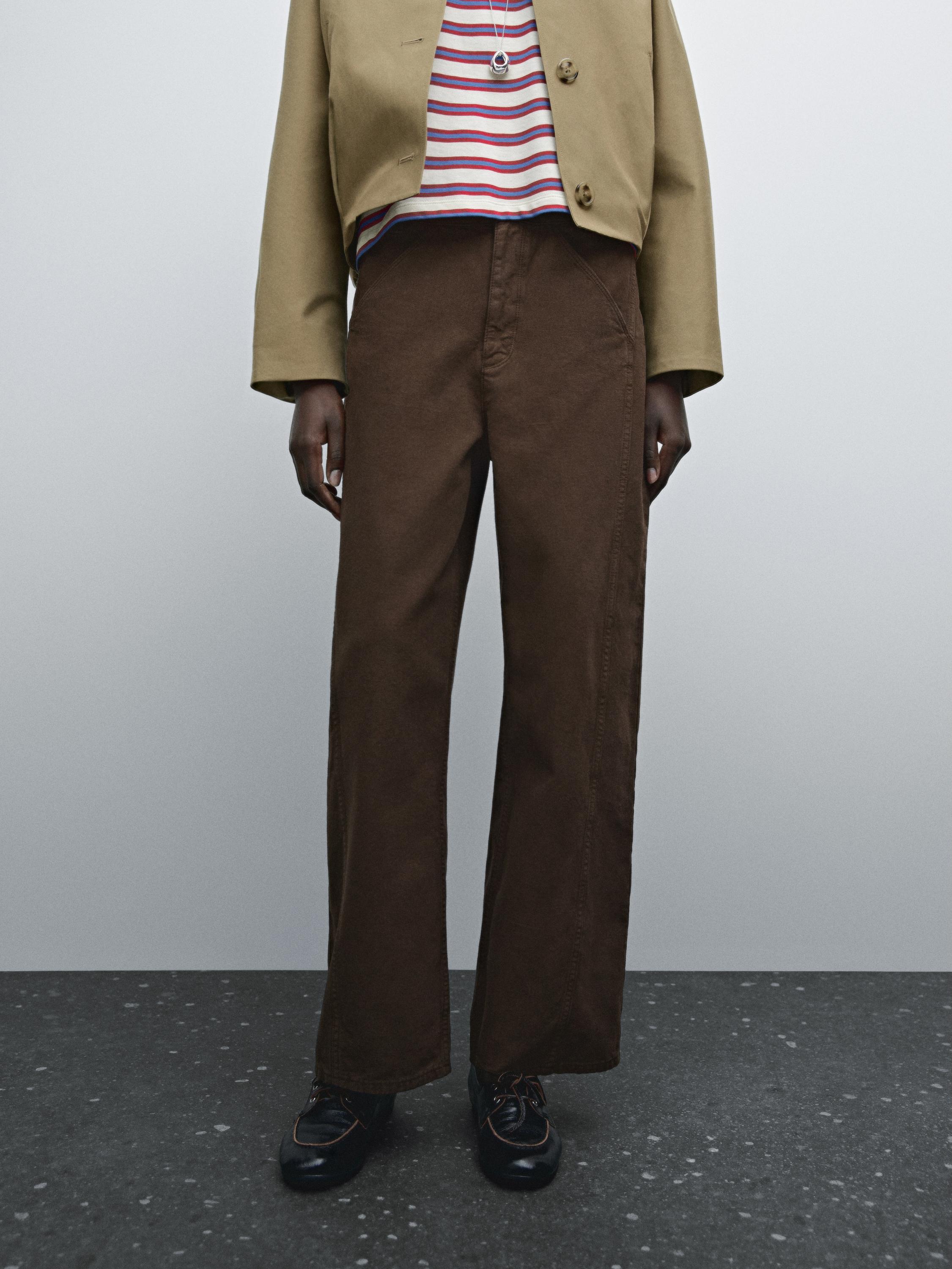 Pantalon jean avec coutures apparentes