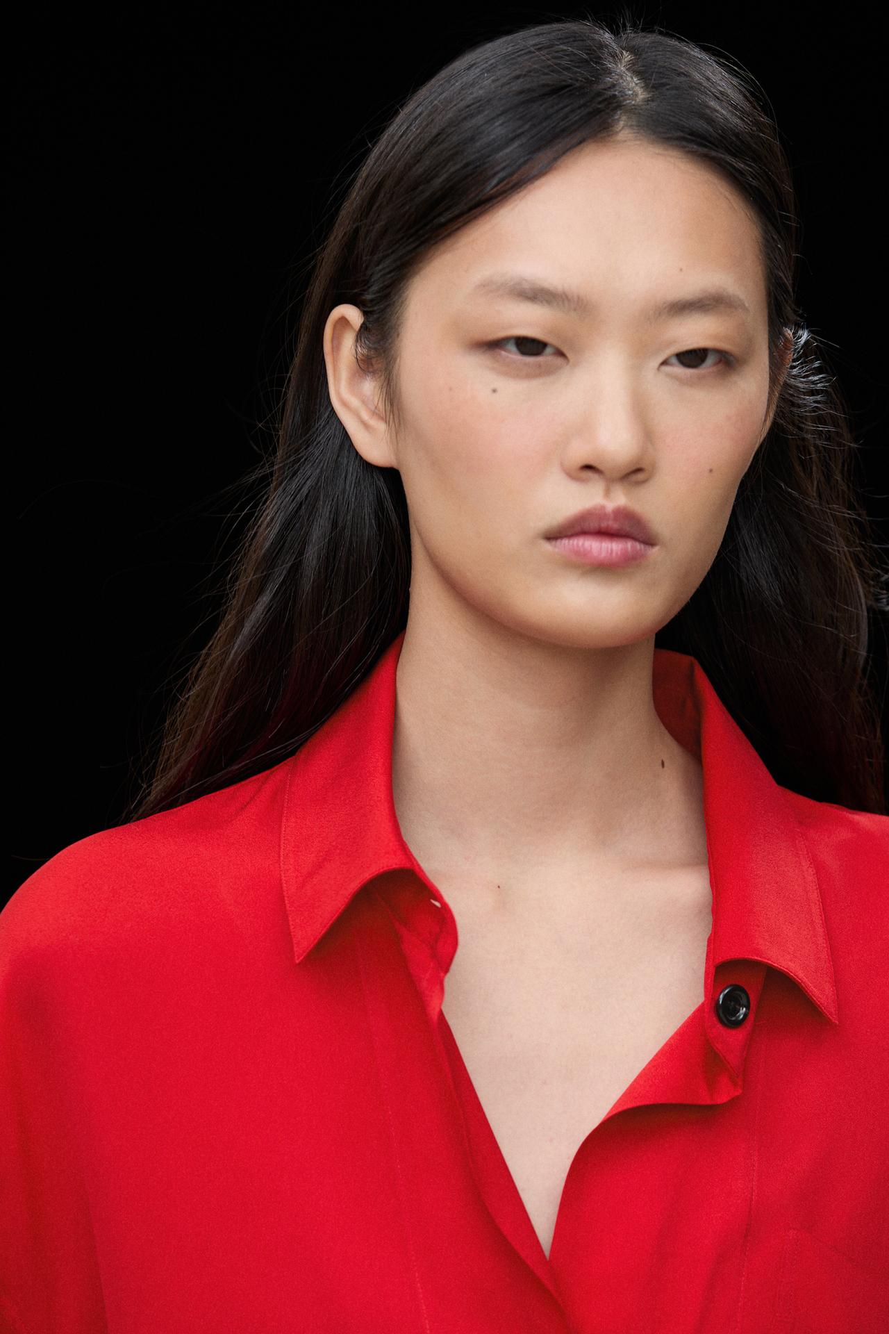 Oversize flowing shirt with pocket detail — RED
