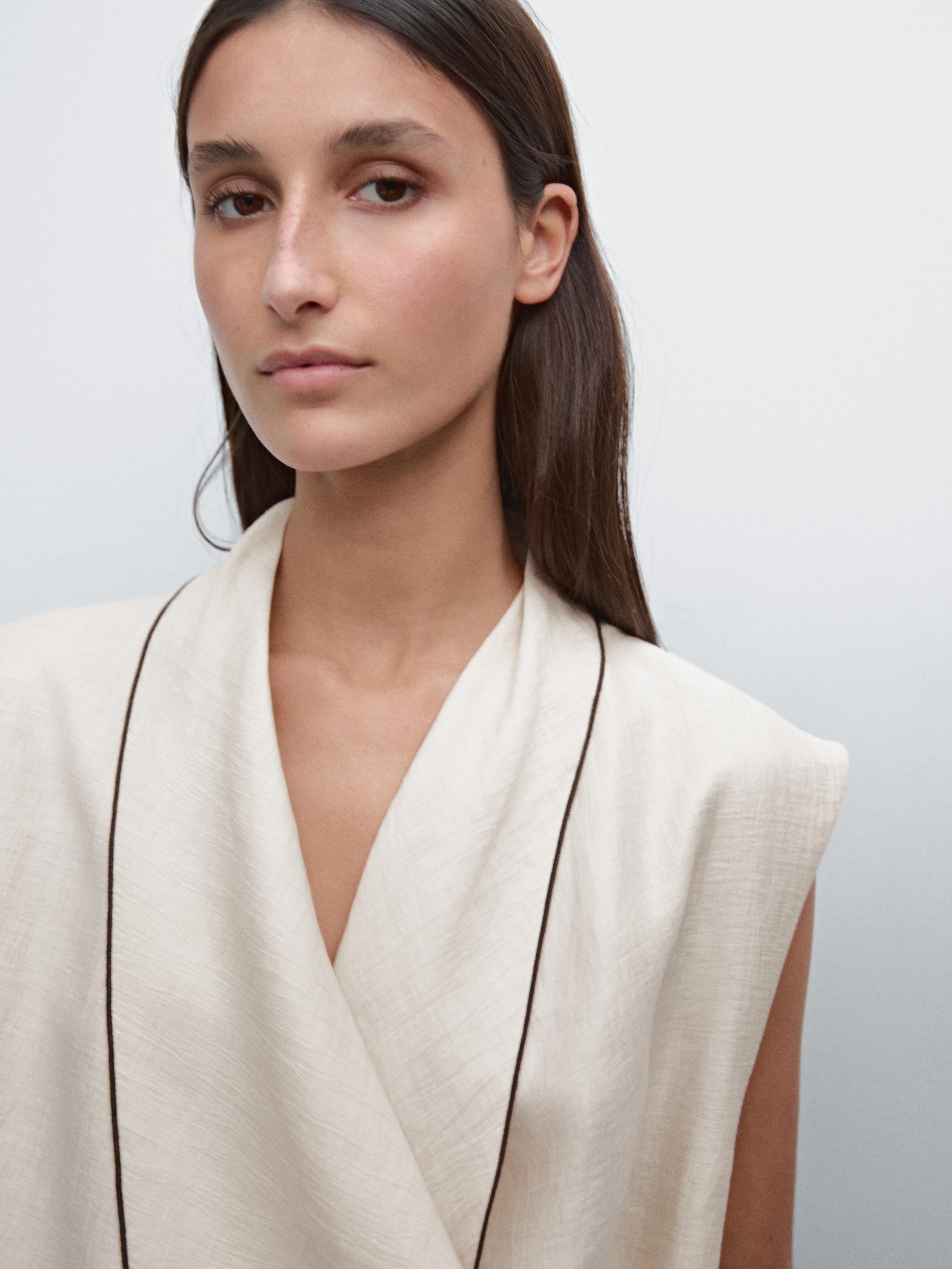 كيمونو متداخل ومتباين من الكتان المخلوط