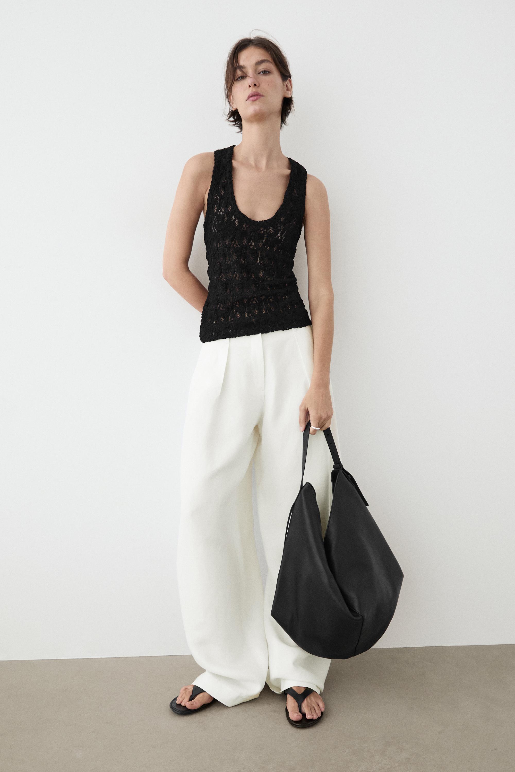 Round neck lace top — BLACK