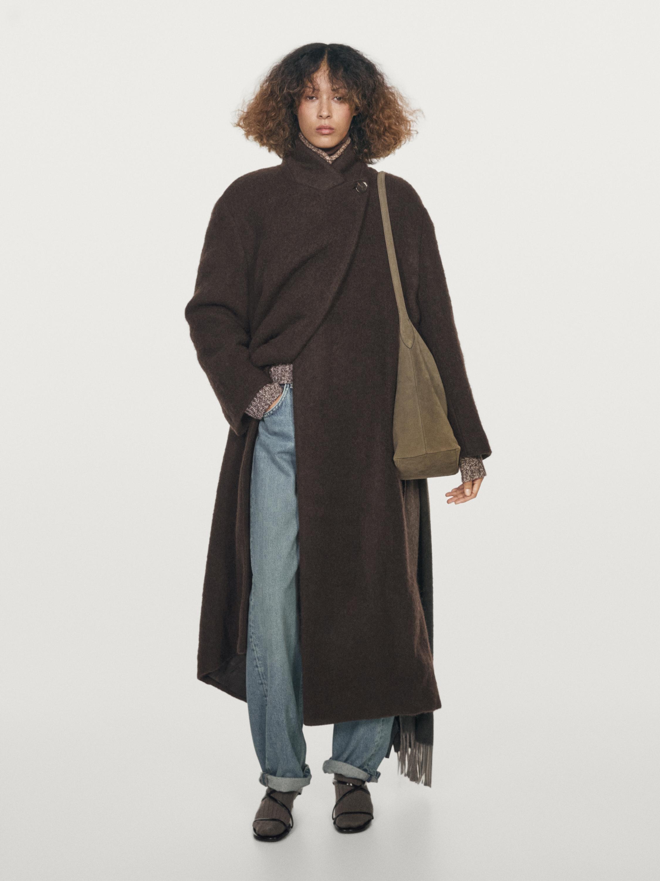 Pikk kaherealine harjatud viimistlusega mantel