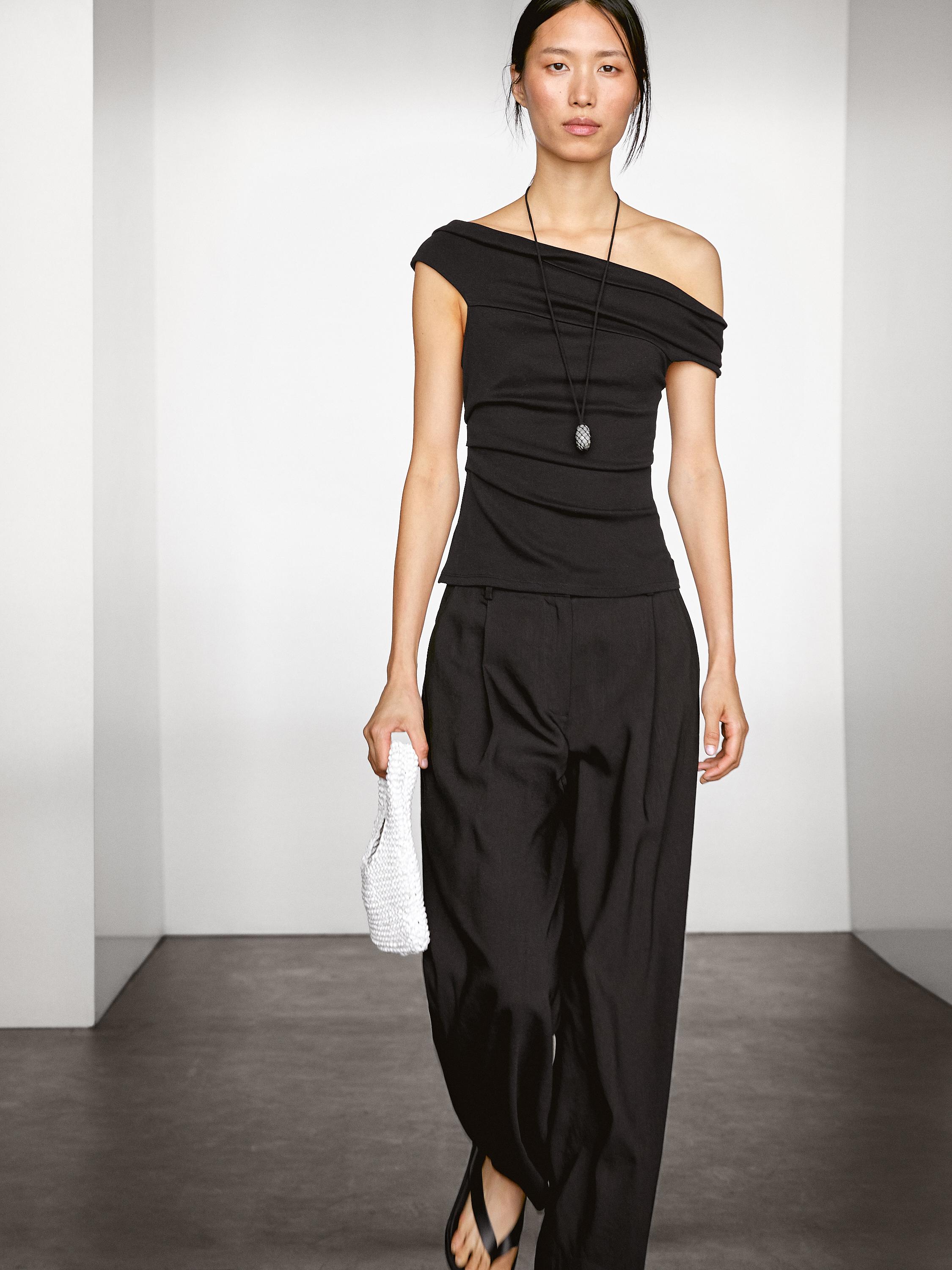 Flowing linen blend trousers with darts