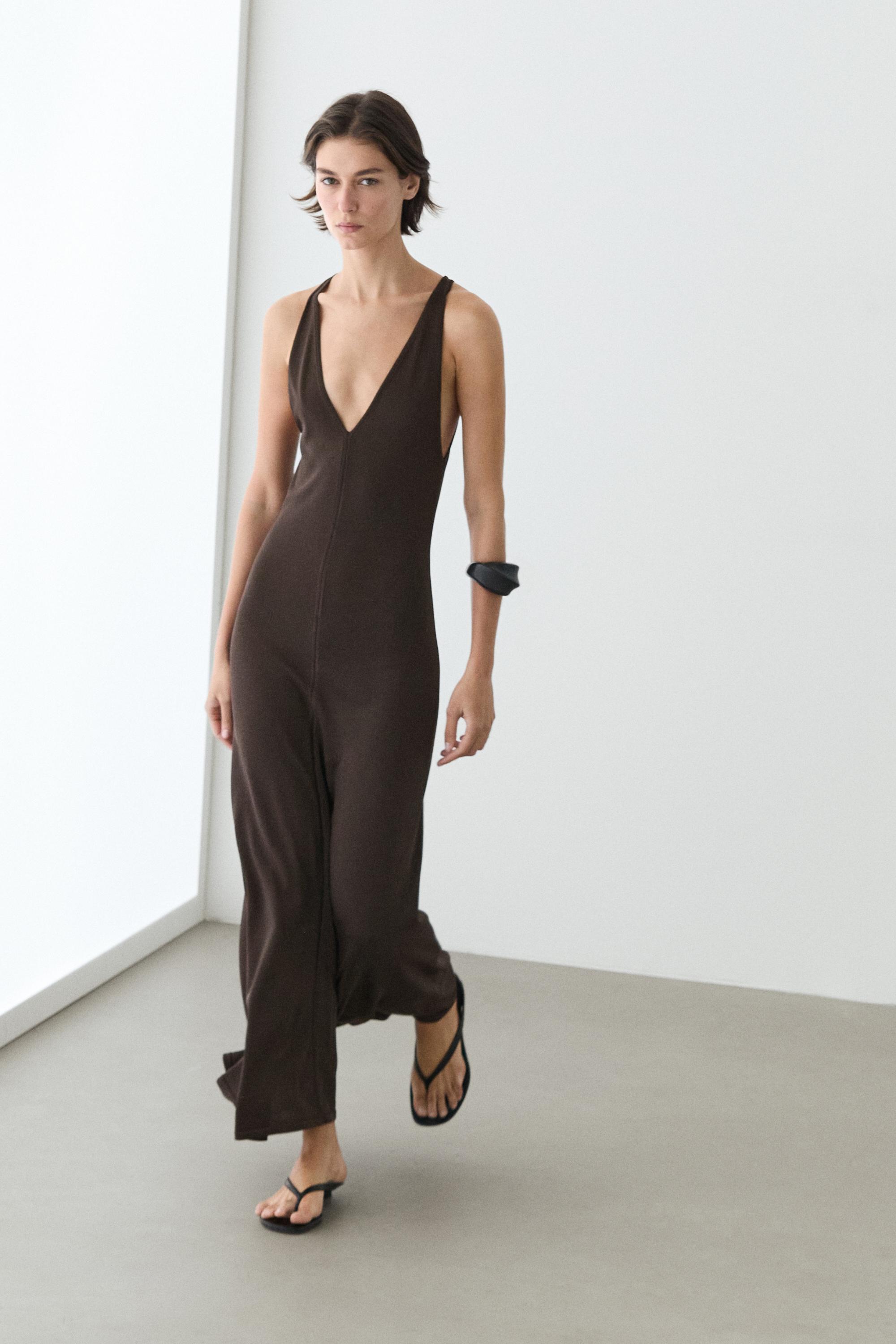 Flowing V-neck midi dress — BROWN