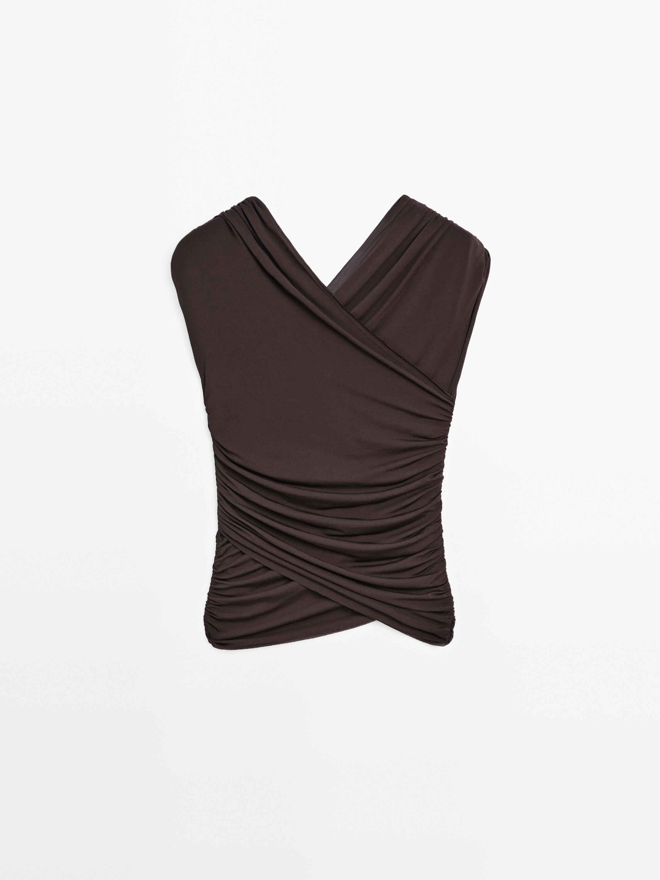 Fitted crossover V-neck top · Brown · T-shirts And Polo Fitted crossover V-neck top · Brown · T-shirts And Polo