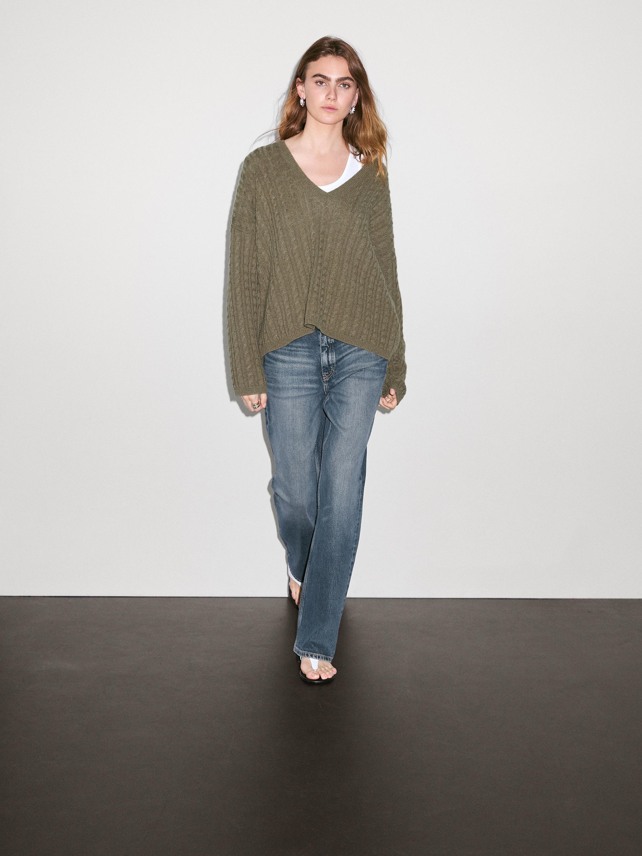 100% cashmere oversize knit sweater