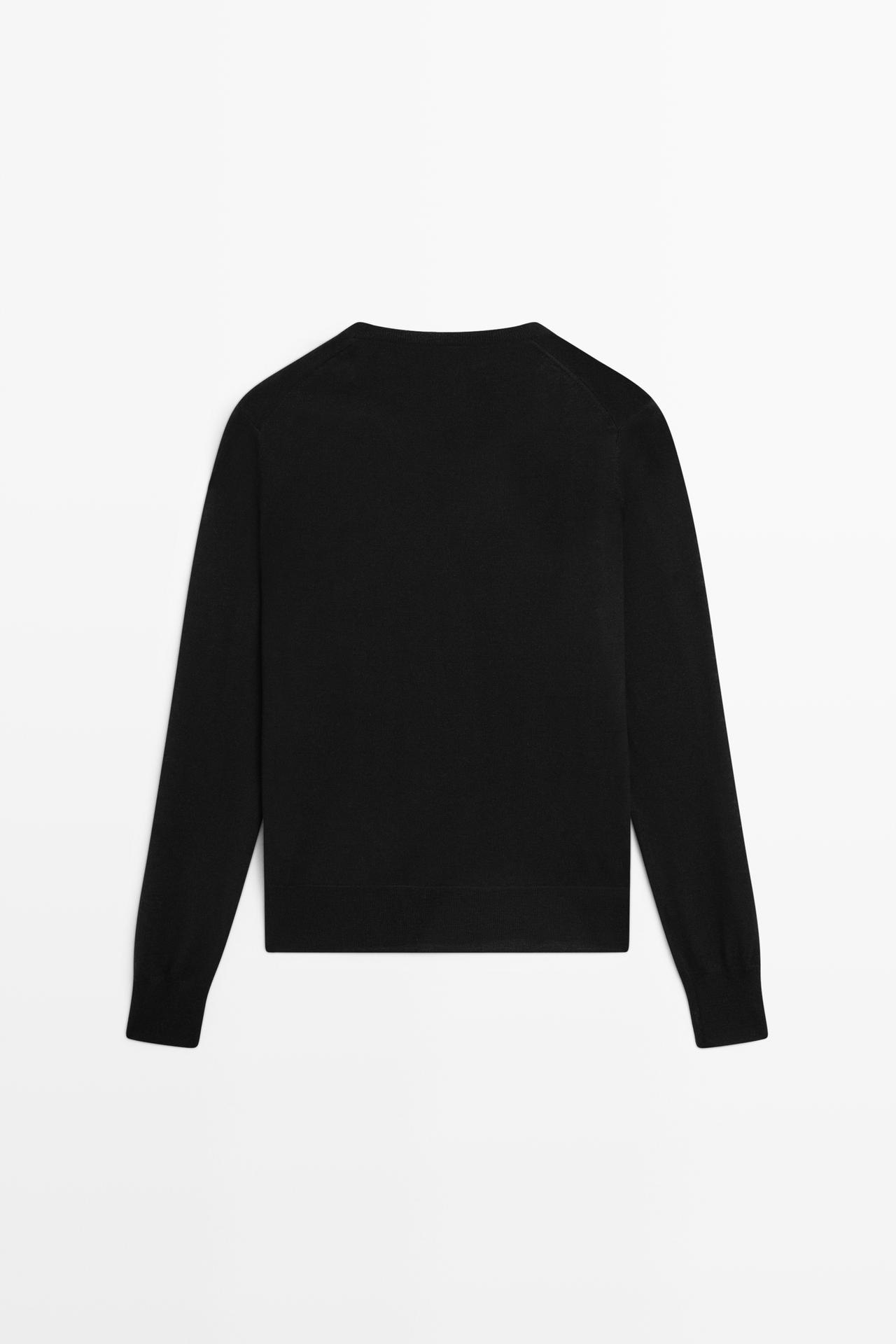 100% wool knit round neck sweater — BLACK